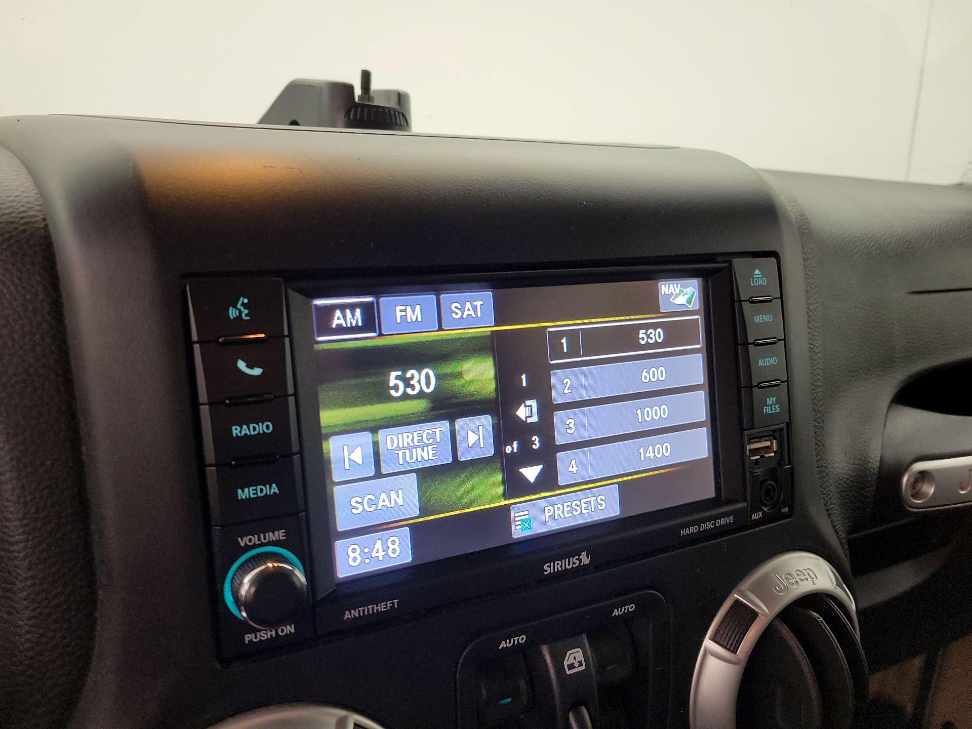 Thumbnail: 2017 Jeep Wrangler - 13