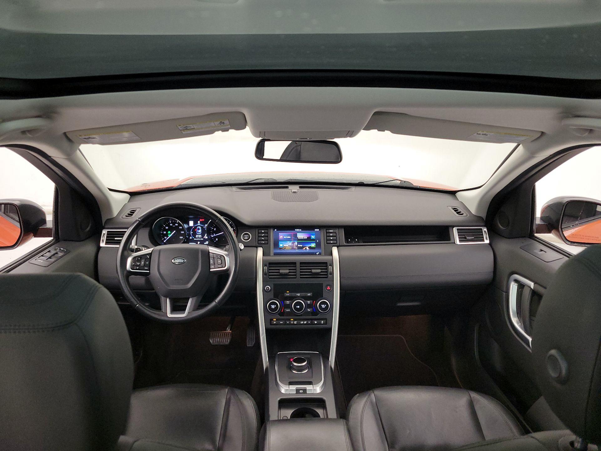 Thumbnail: 2017 Land Rover Discovery Sport - 9