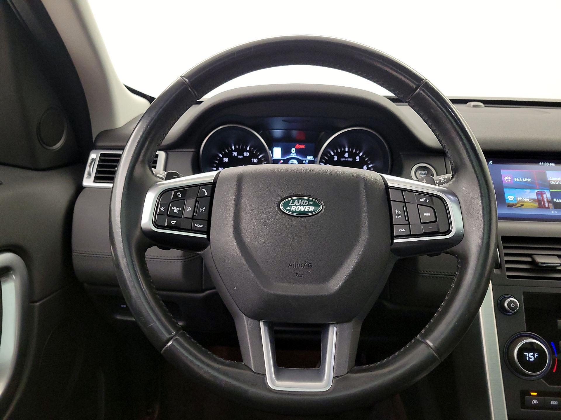 Thumbnail: 2017 Land Rover Discovery Sport - 10