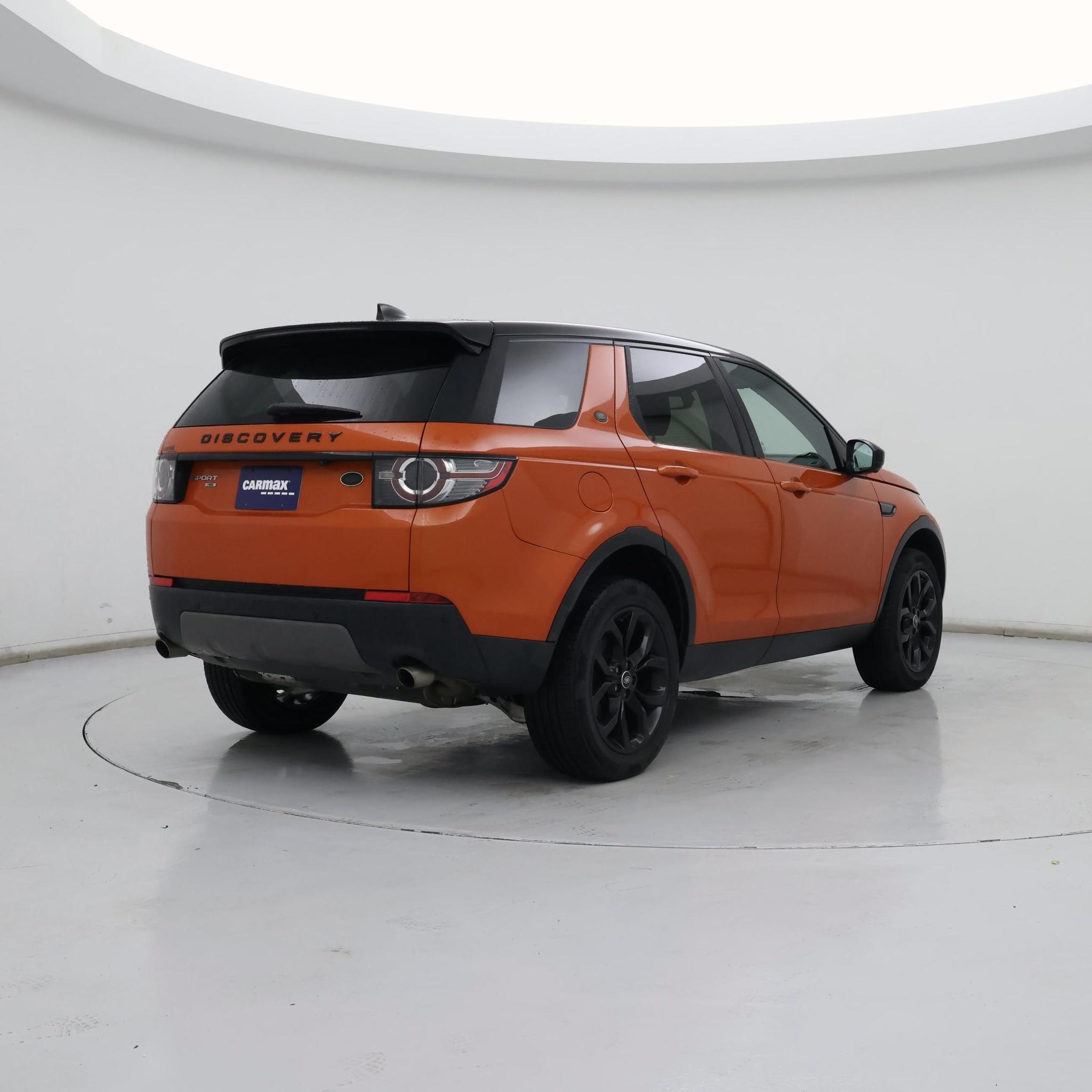 Thumbnail: 2017 Land Rover Discovery Sport - 8