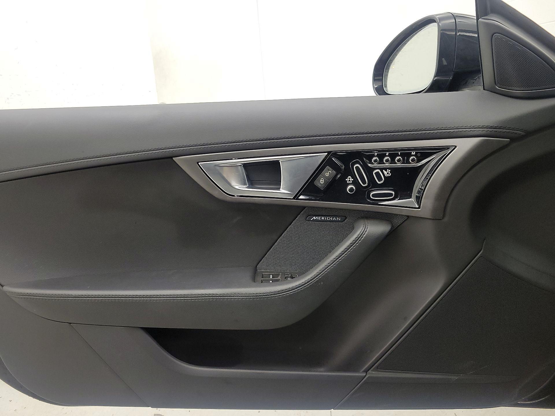 Thumbnail: 2015 Jaguar F-Type - 12