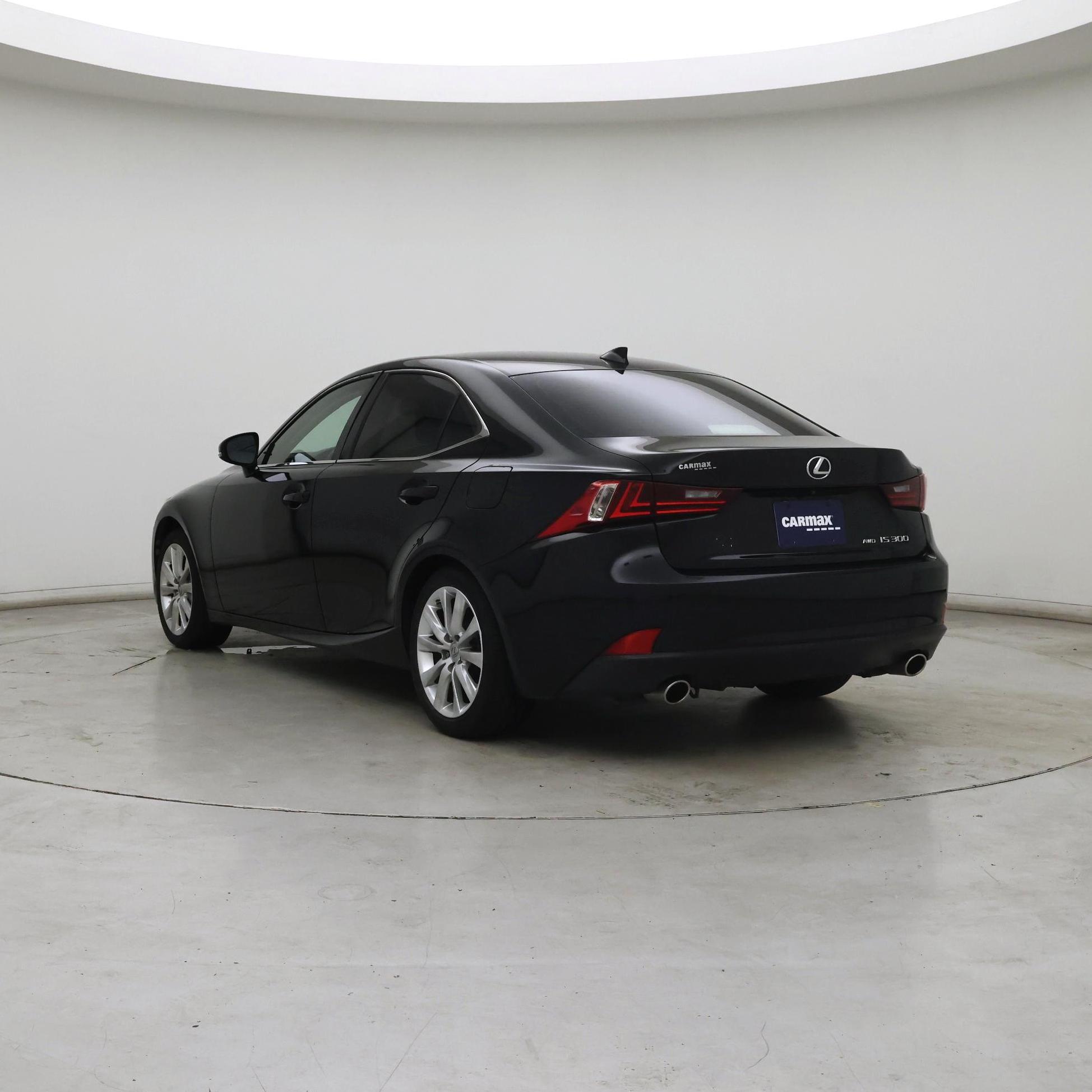 Thumbnail: 2016 Lexus IS - 2