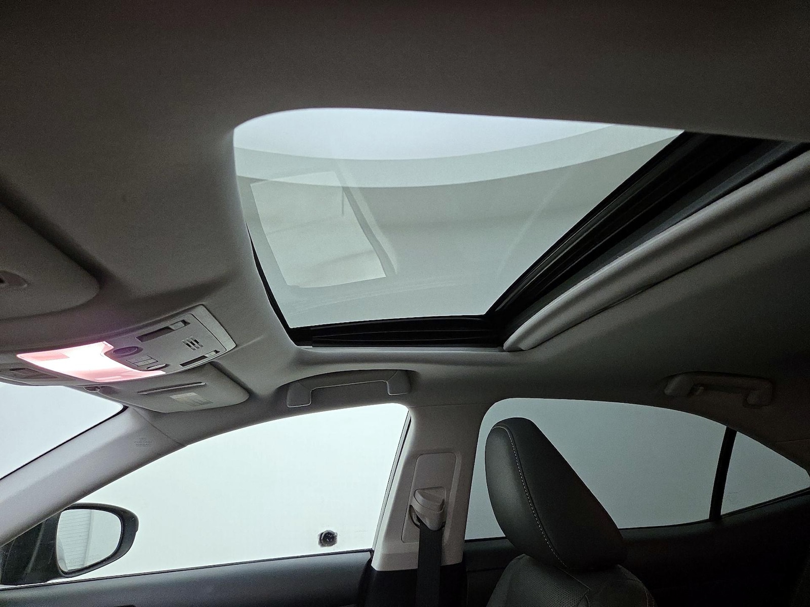 2016 Lexus IS 300 - Photo 20