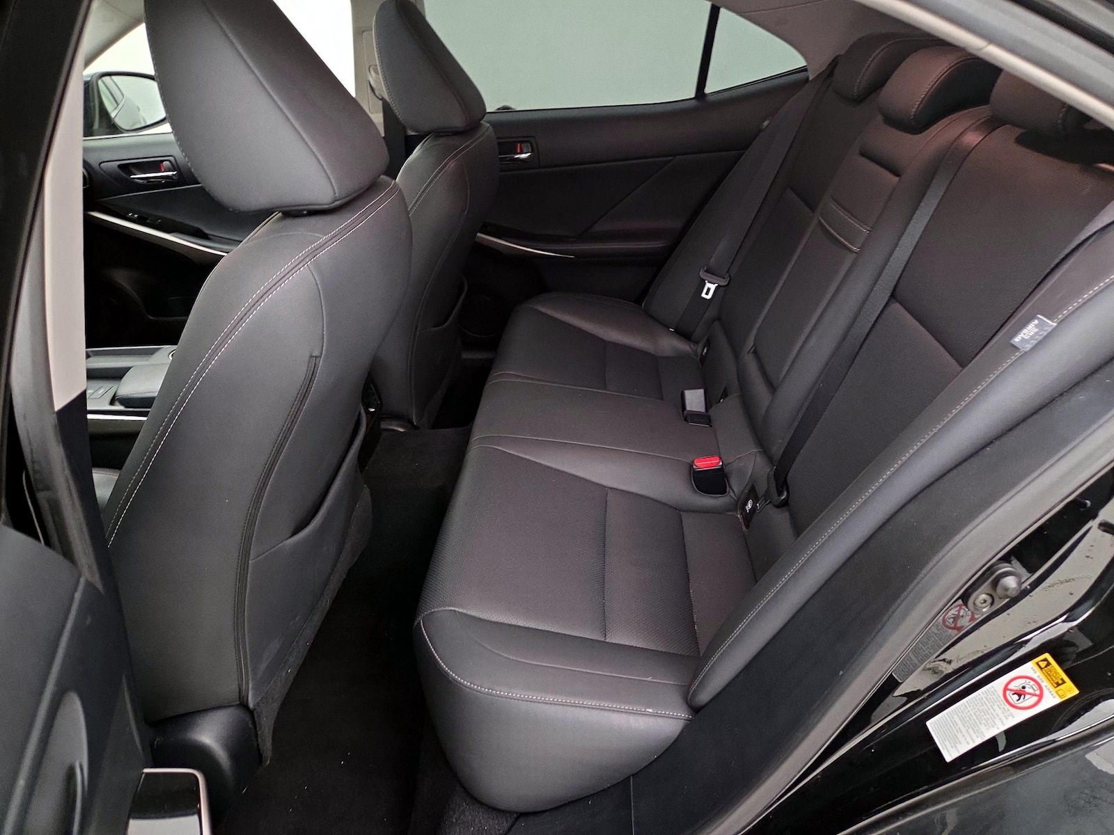 2016 Lexus IS 300 - Photo 21