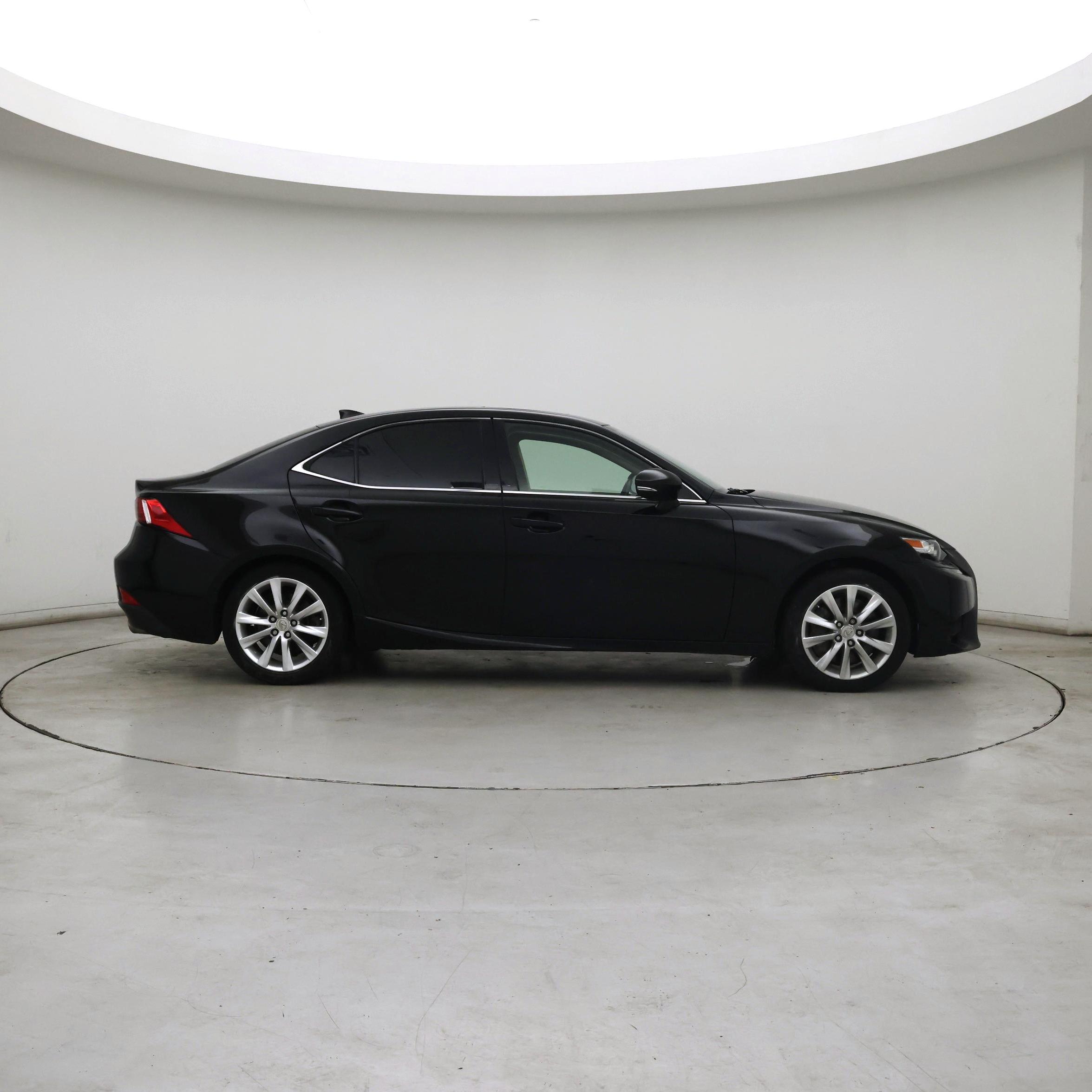 Thumbnail: 2016 Lexus IS - 7