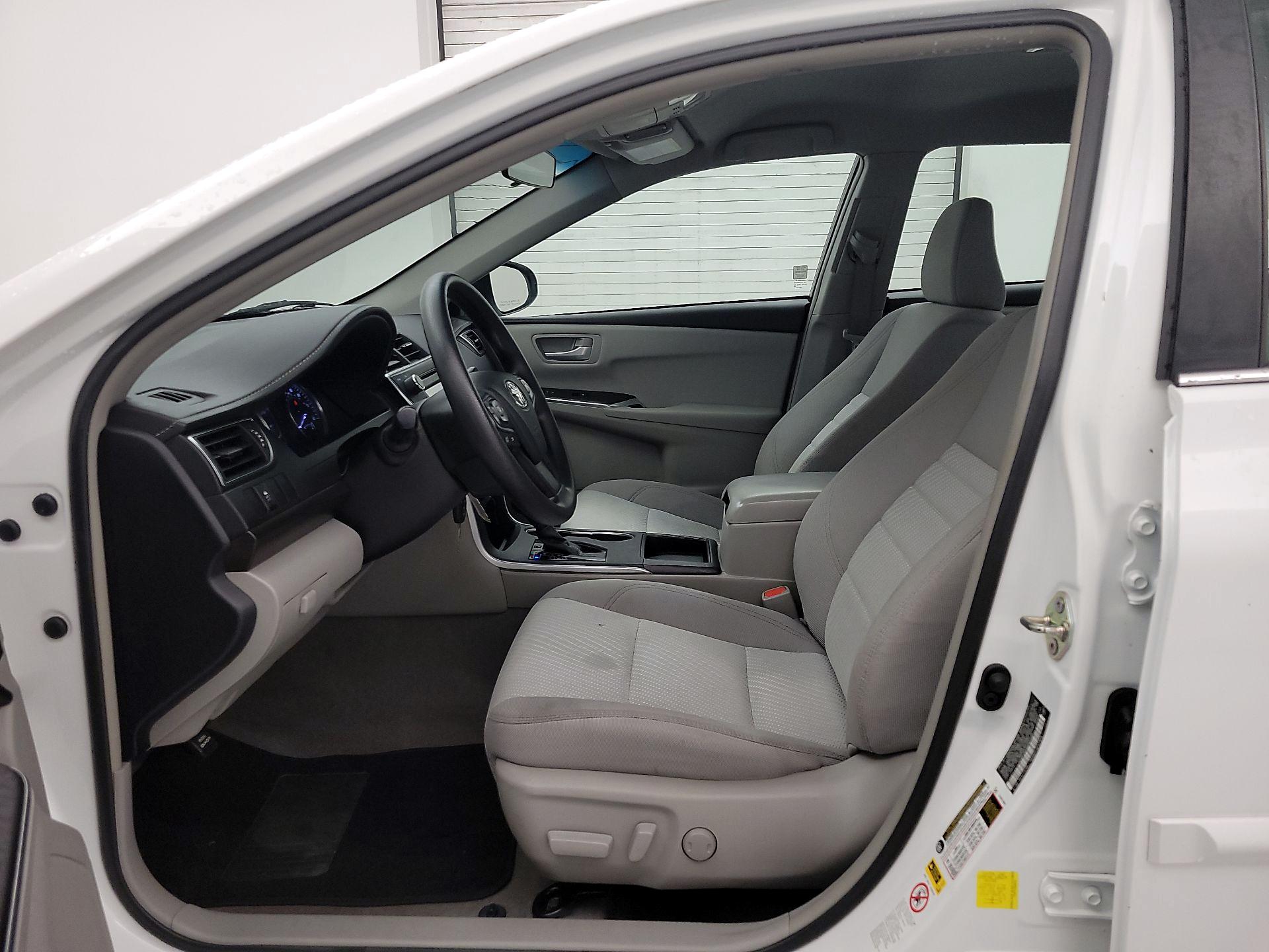 Thumbnail: 2016 Toyota Camry - 11