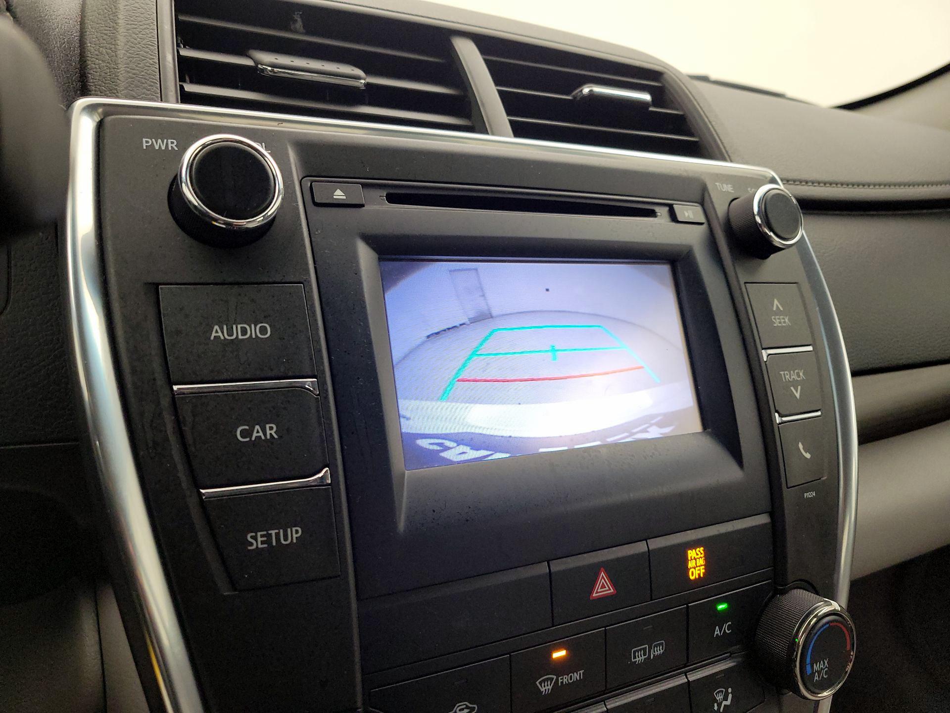 Thumbnail: 2016 Toyota Camry - 14