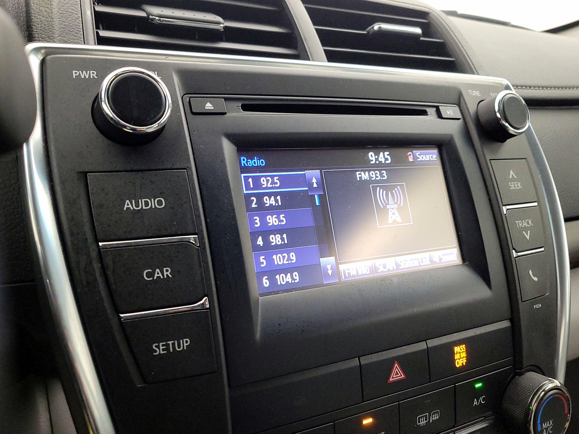 Thumbnail: 2016 Toyota Camry - 15