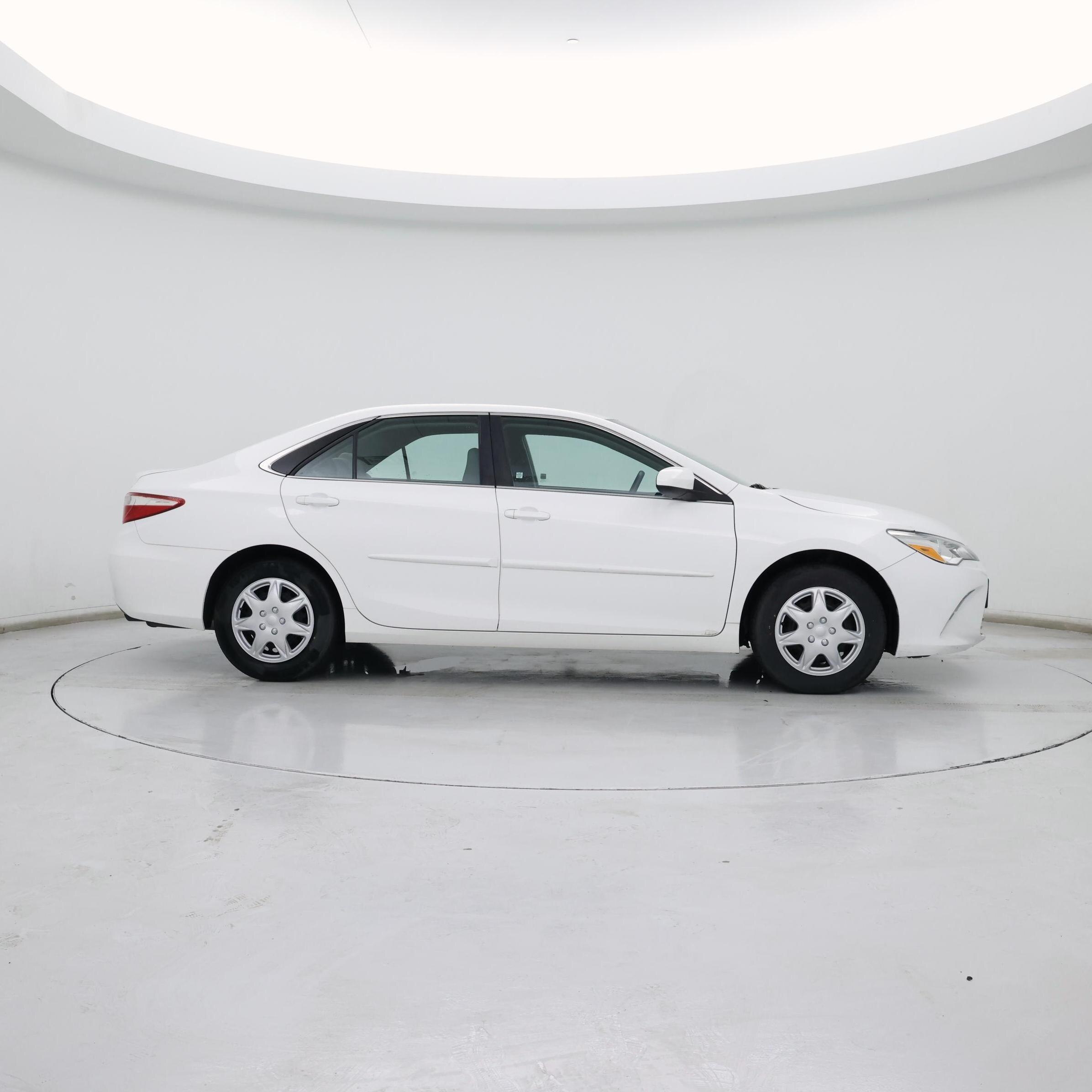 Thumbnail: 2016 Toyota Camry - 7