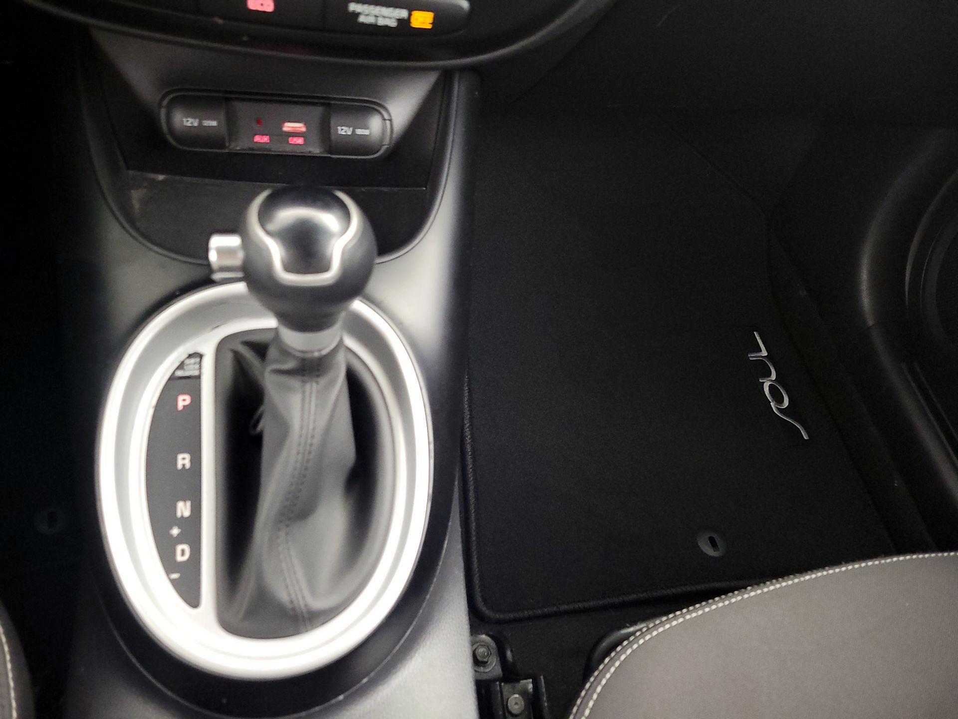Thumbnail: 2016 Kia Soul - 16