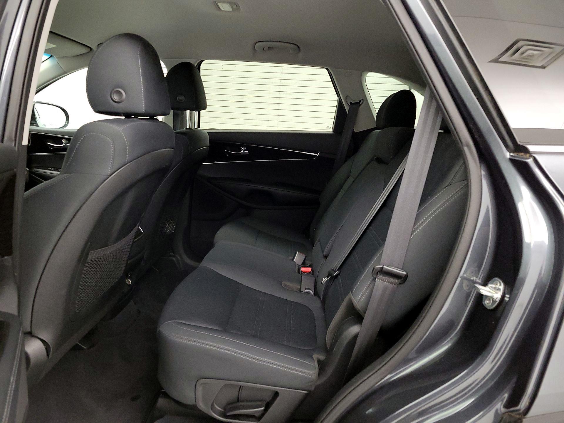 Thumbnail: 2020 Kia Sorento - 19