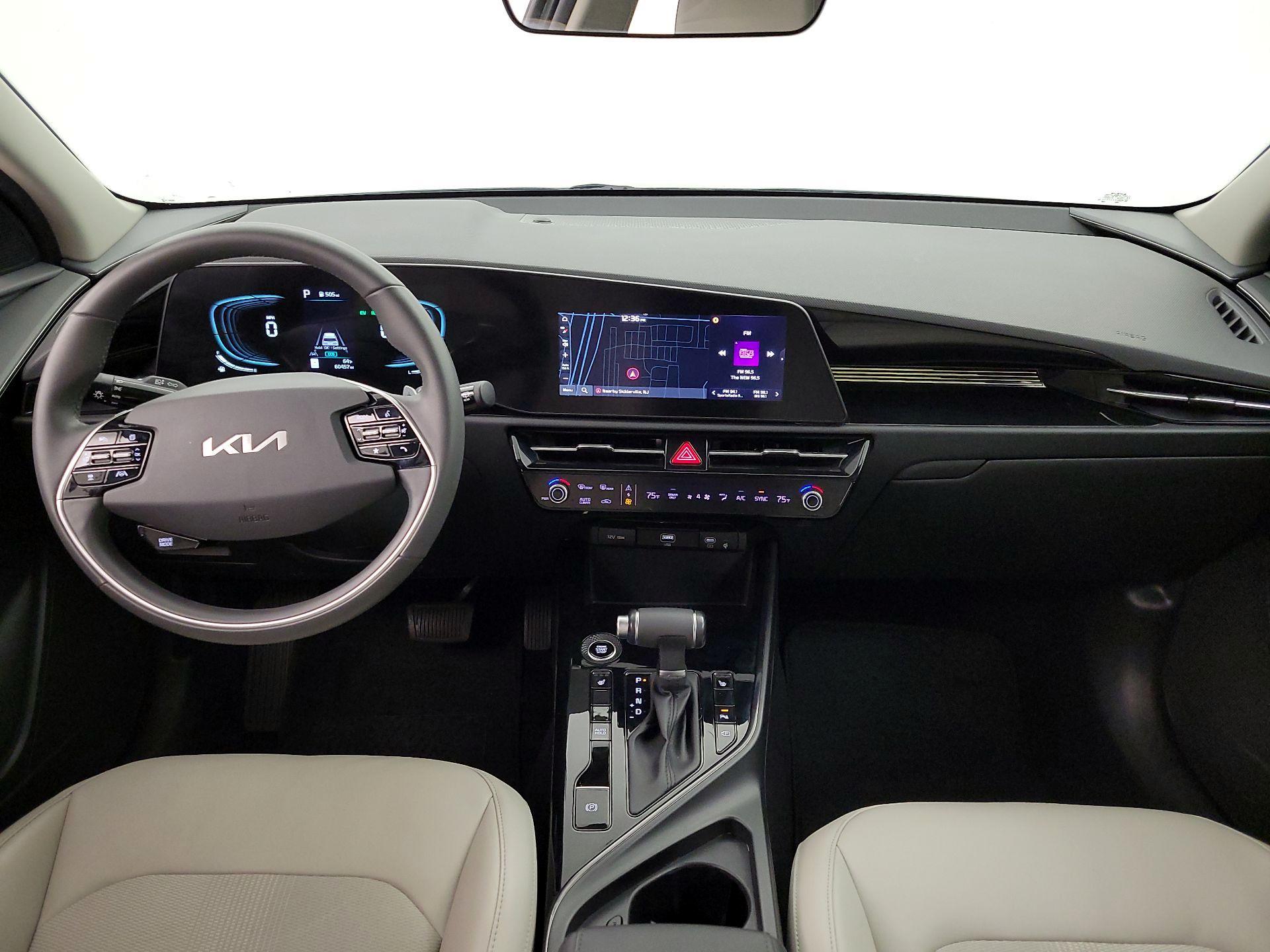 Thumbnail: 2023 Kia Niro - 9