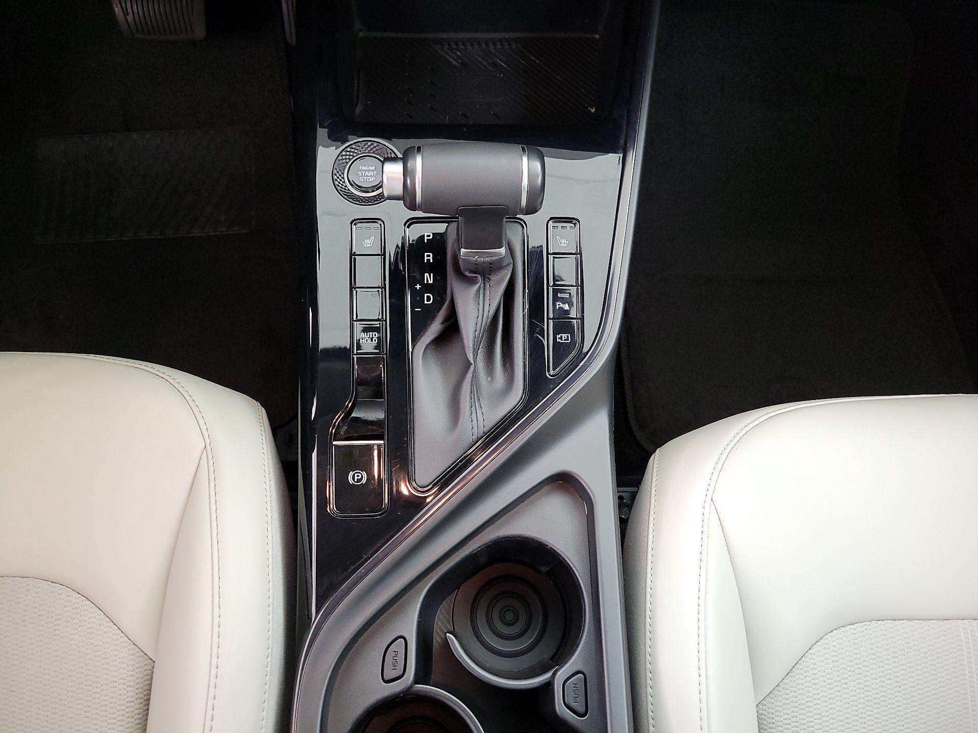 Thumbnail: 2023 Kia Niro - 18