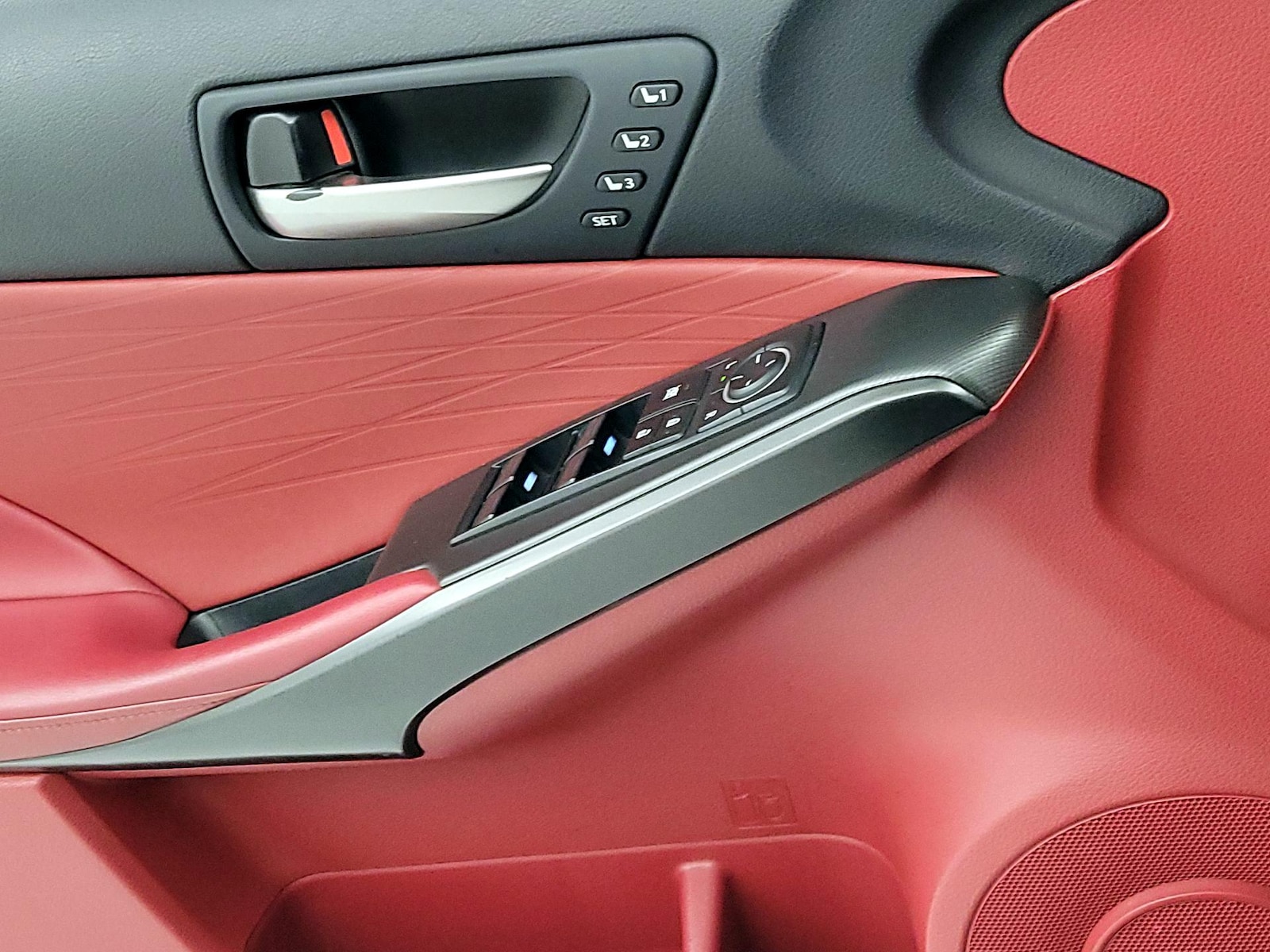 2023 Lexus IS 350 F SPORT - Photo 13