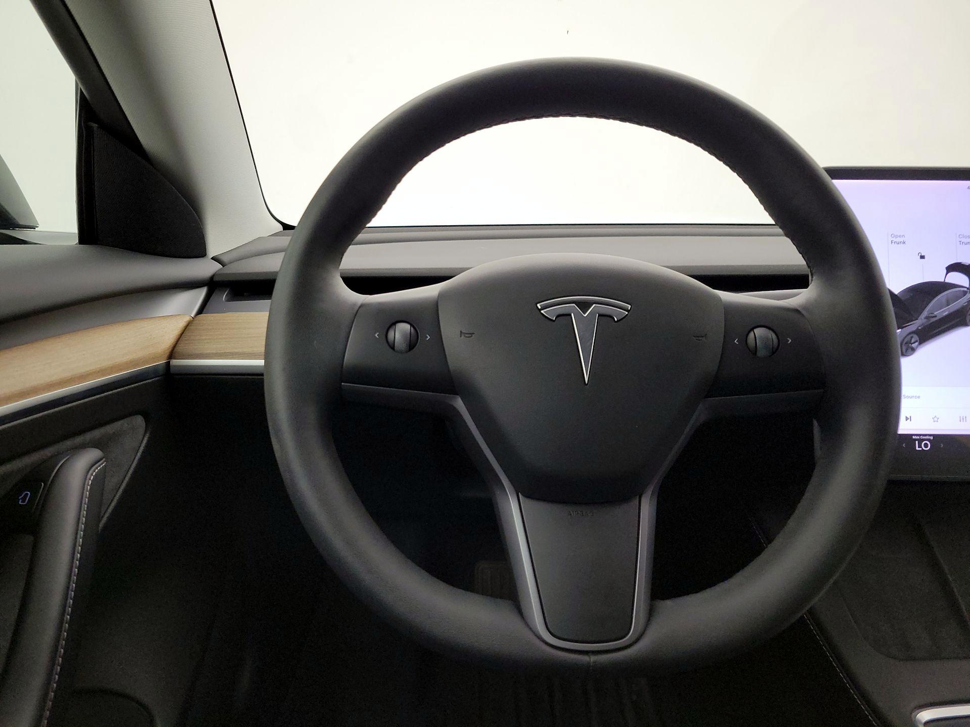 Thumbnail: 2021 Tesla Model 3 - 10