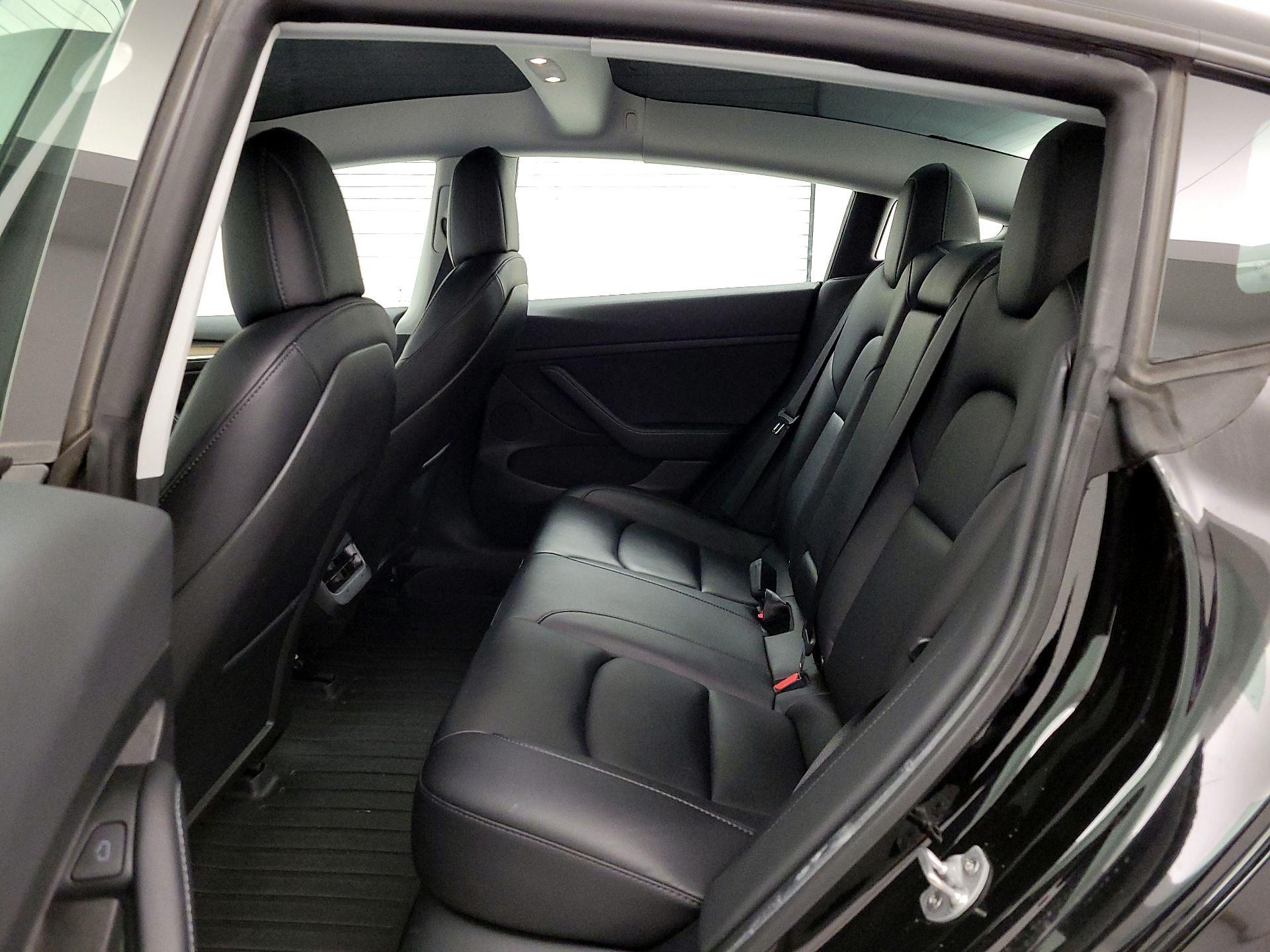 Thumbnail: 2021 Tesla Model 3 - 19