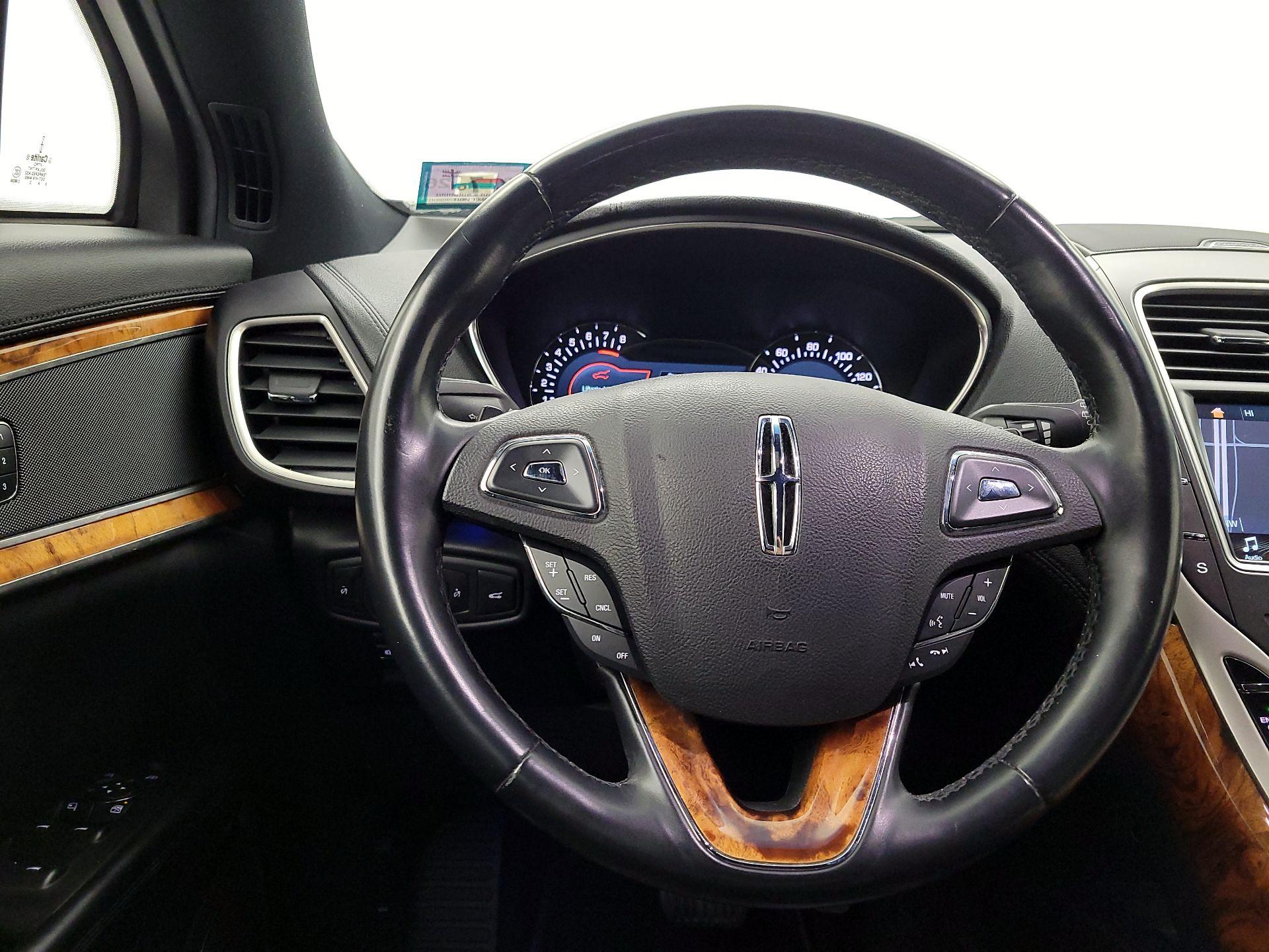 Thumbnail: 2017 Lincoln MKX - 10