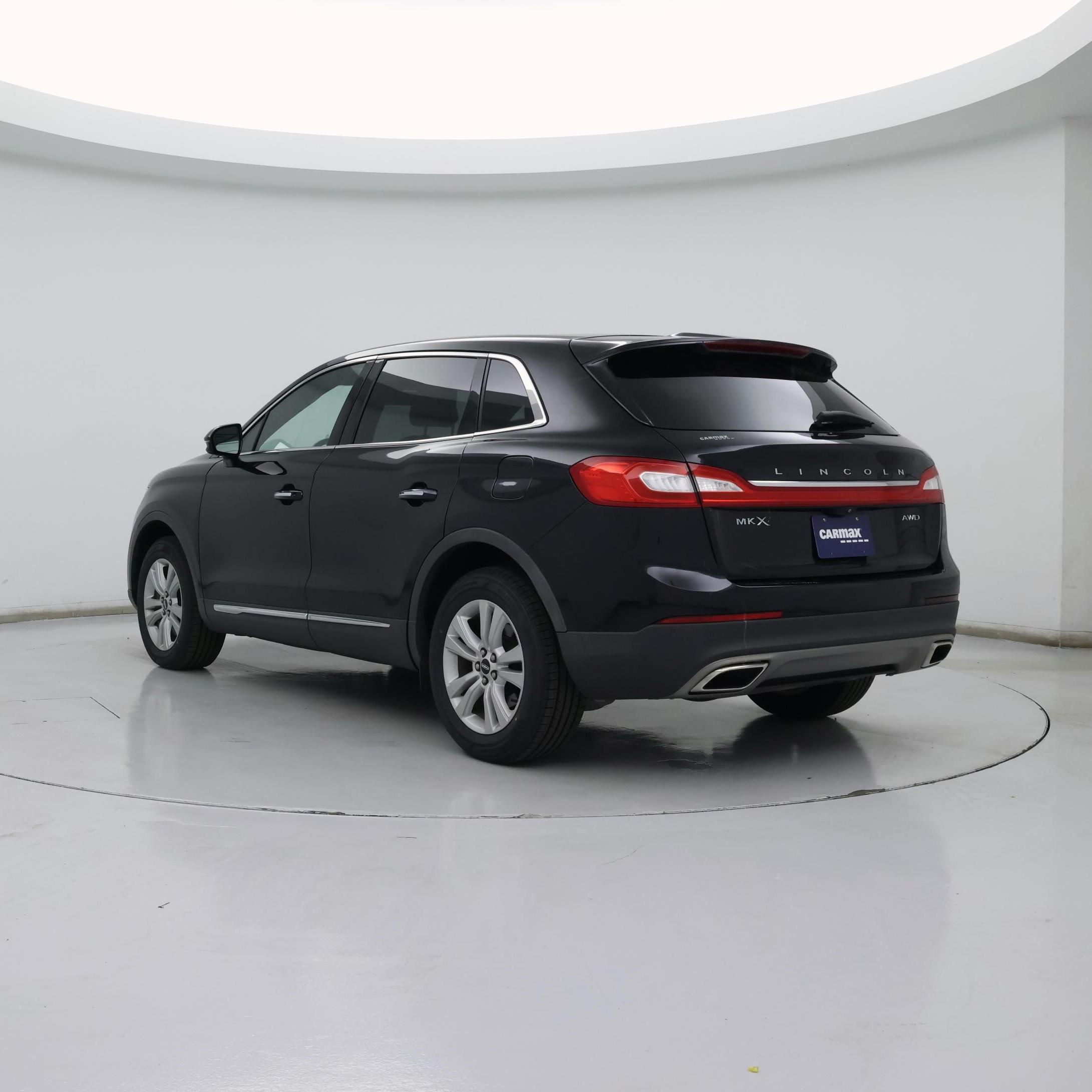 Thumbnail: 2017 Lincoln MKX - 2