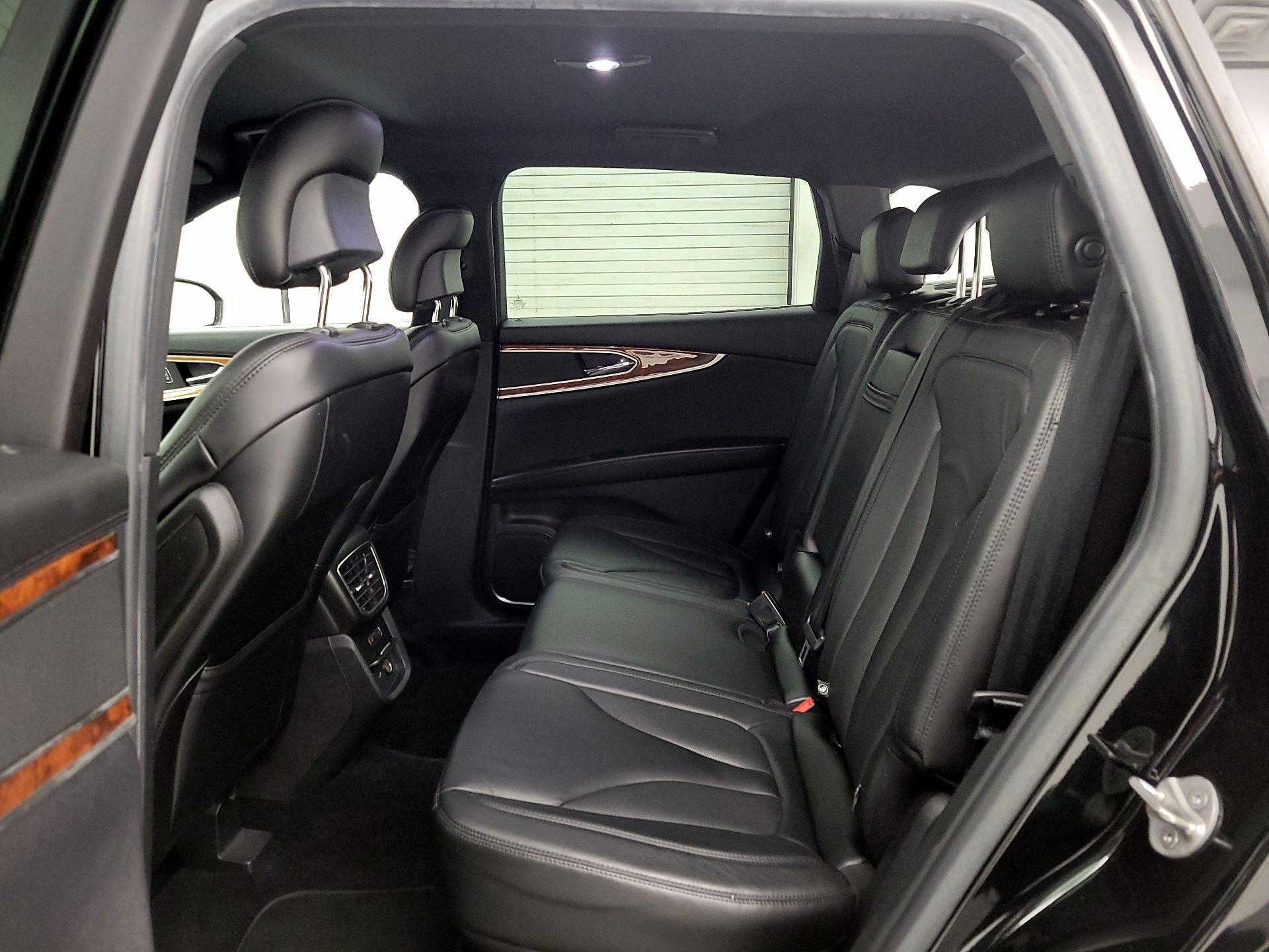 Thumbnail: 2017 Lincoln MKX - 20