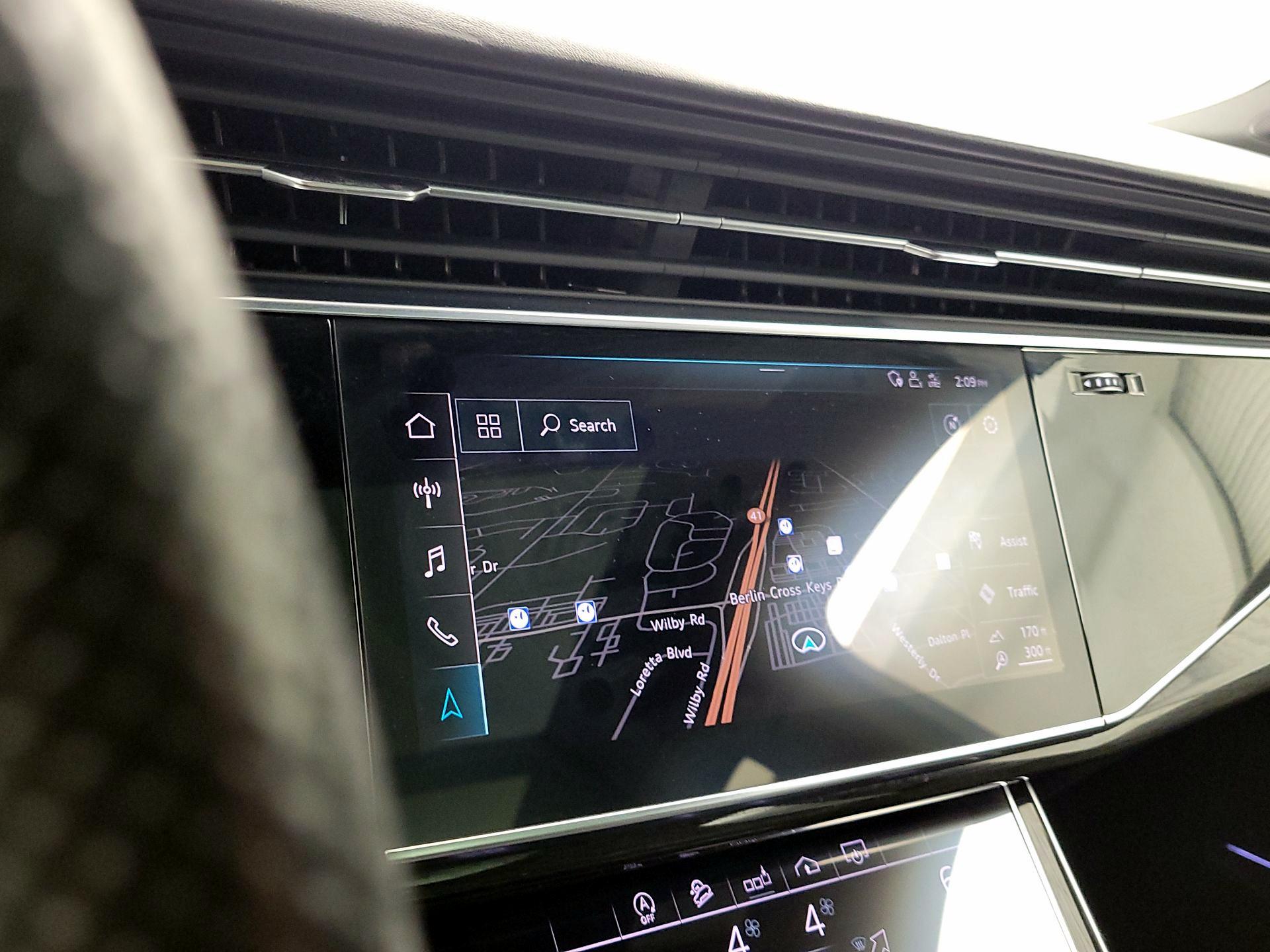 Thumbnail: 2020 Audi SQ7 - 14