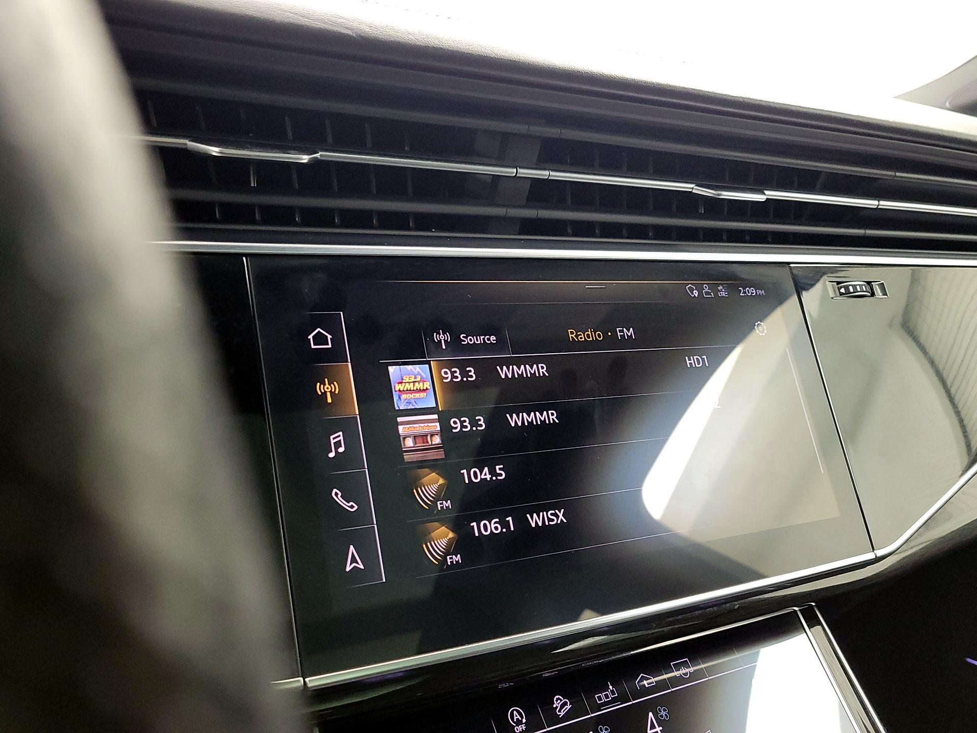 Thumbnail: 2020 Audi SQ7 - 16