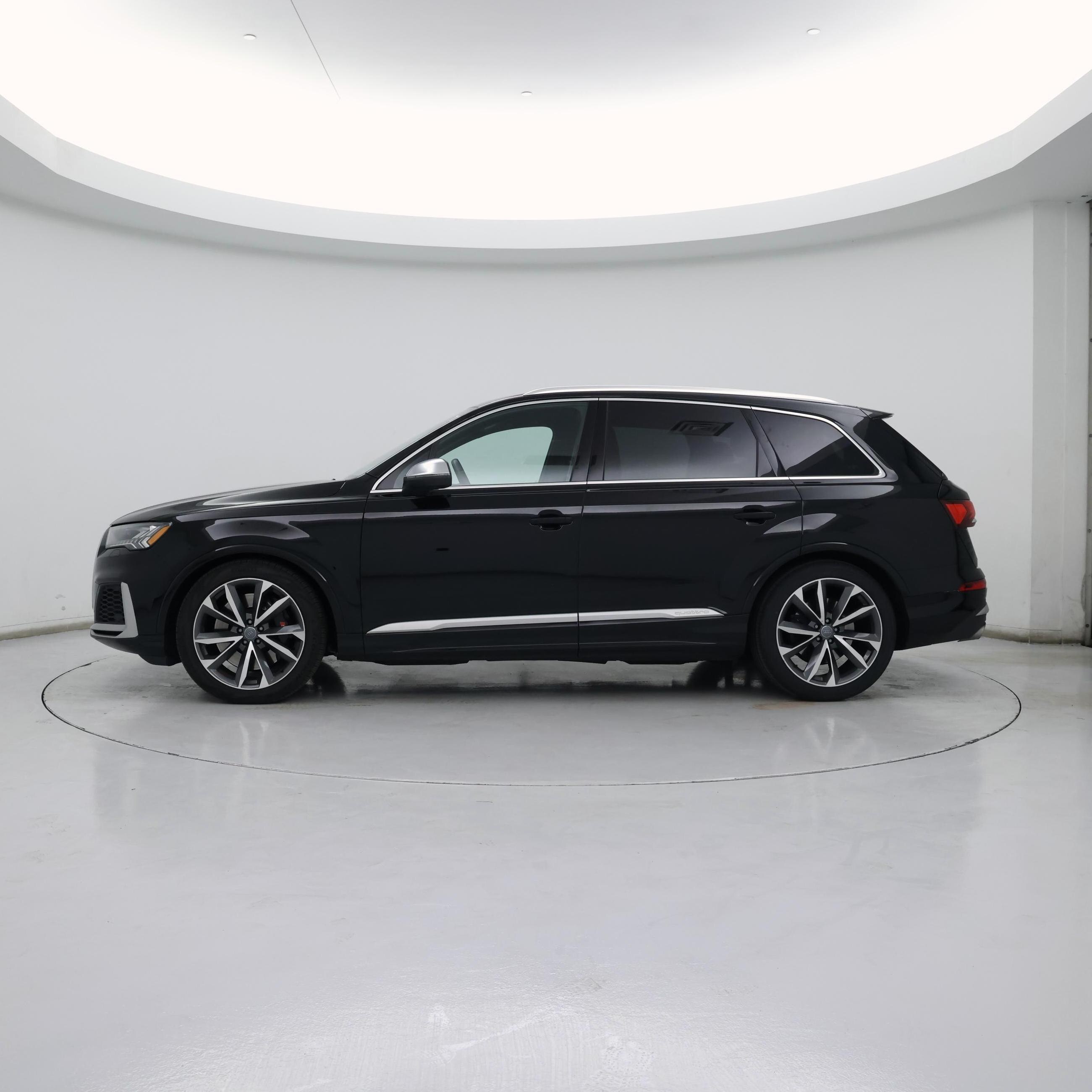 Thumbnail: 2020 Audi SQ7 - 3