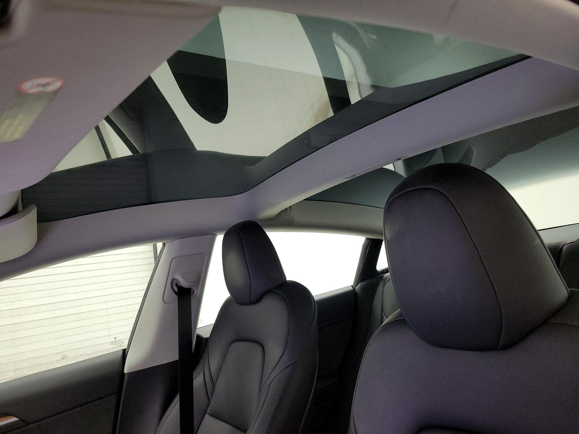 Thumbnail: 2023 Tesla Model 3 - 18