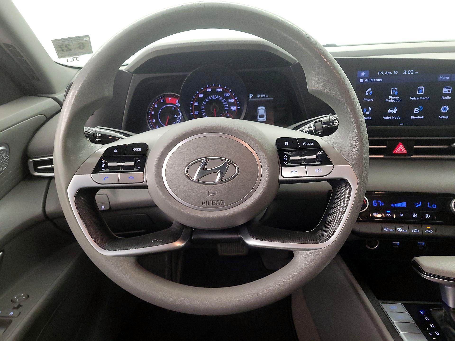 Thumbnail: 2022 Hyundai Elantra - 10