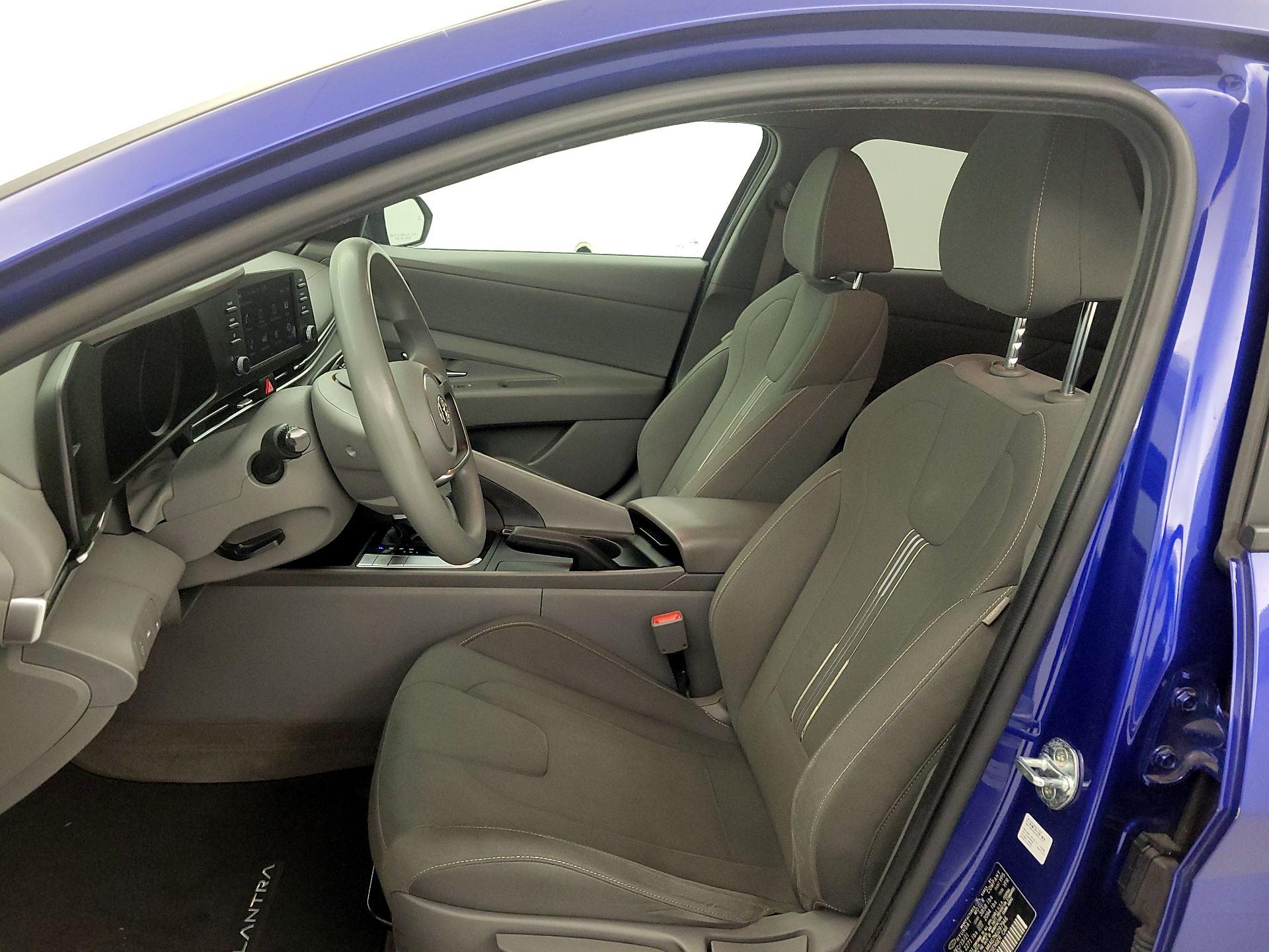 Thumbnail: 2022 Hyundai Elantra - 11