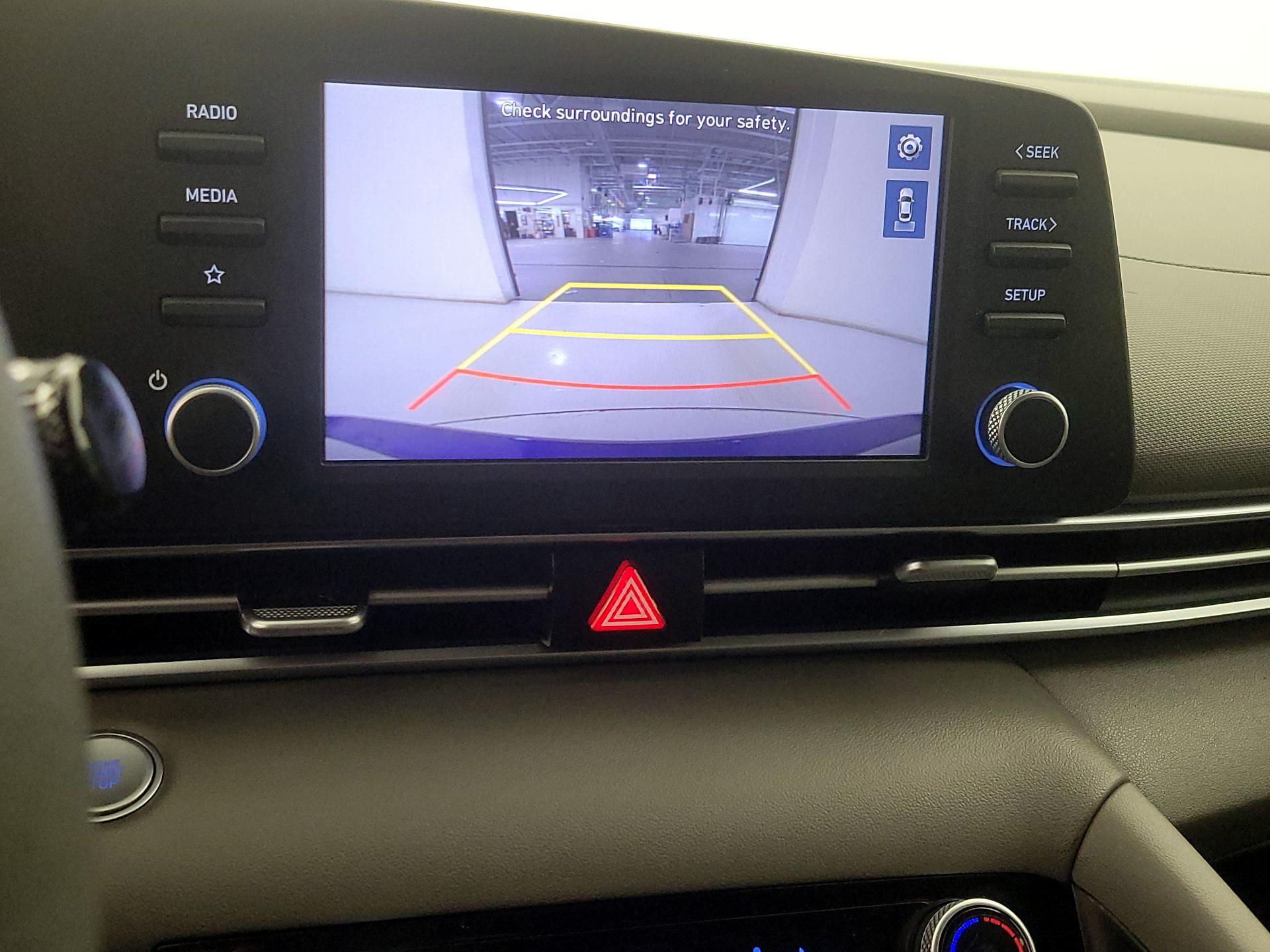 Thumbnail: 2022 Hyundai Elantra - 15