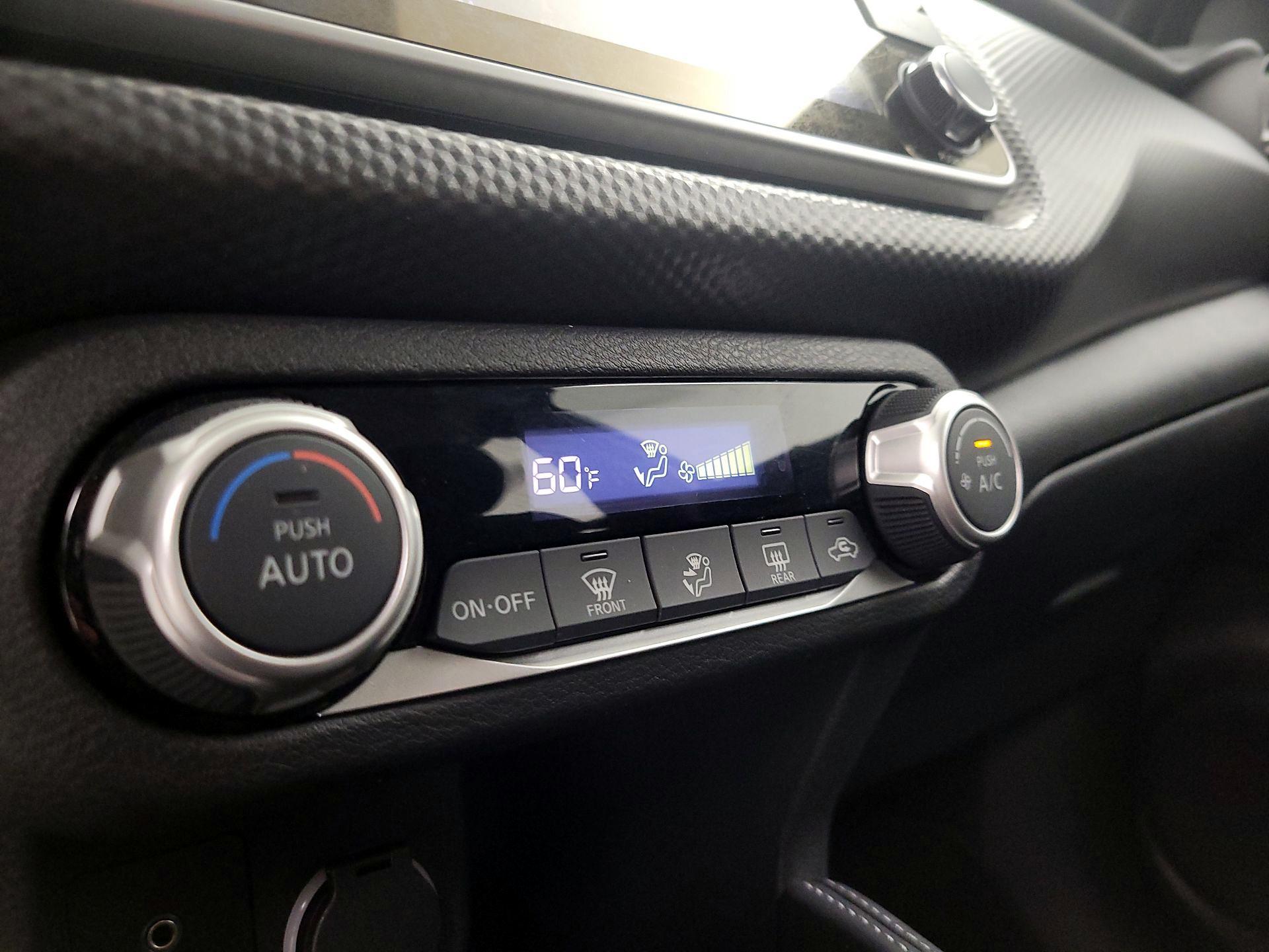 Thumbnail: 2018 Nissan Kicks - 16