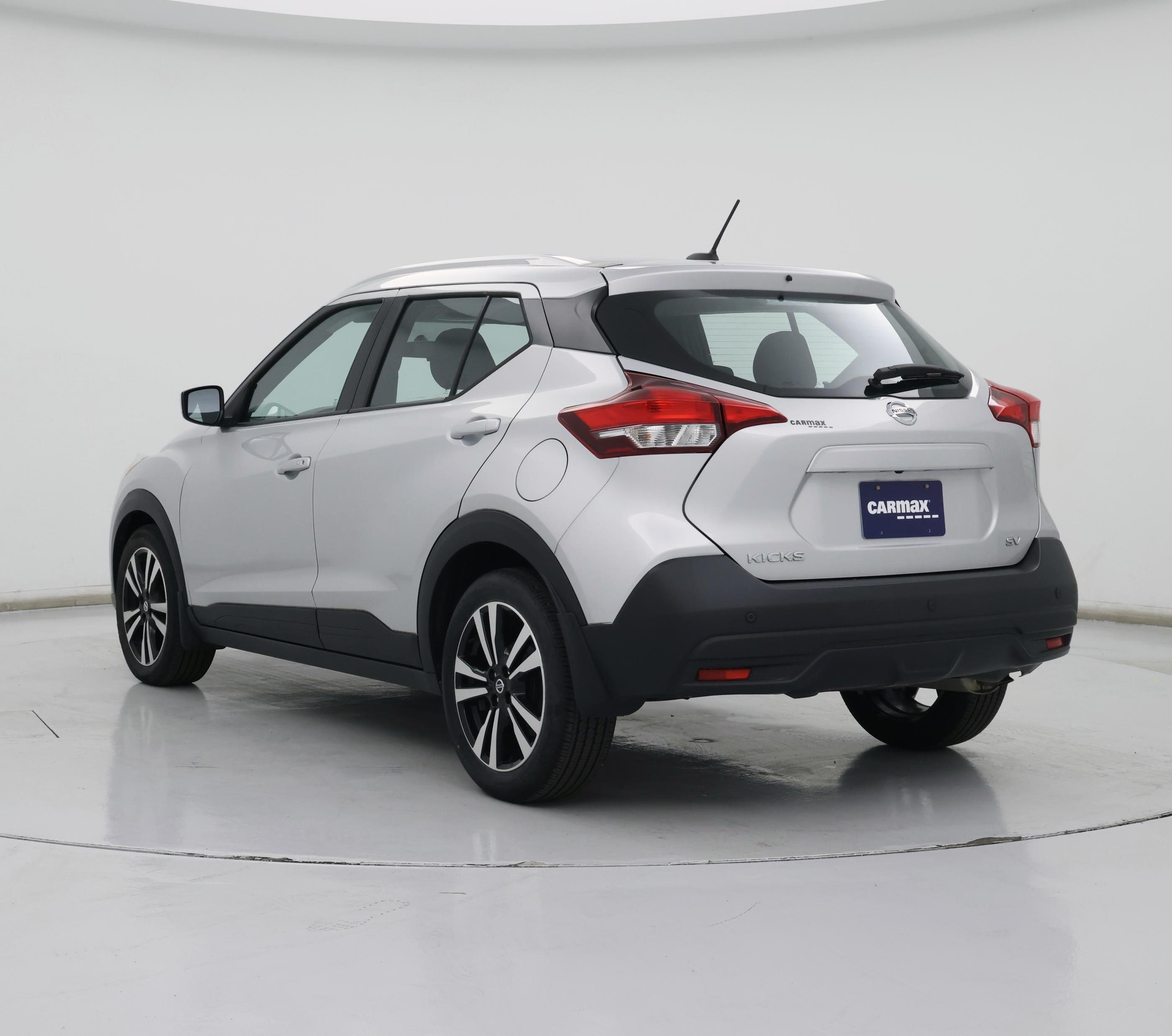 Thumbnail: 2018 Nissan Kicks - 2