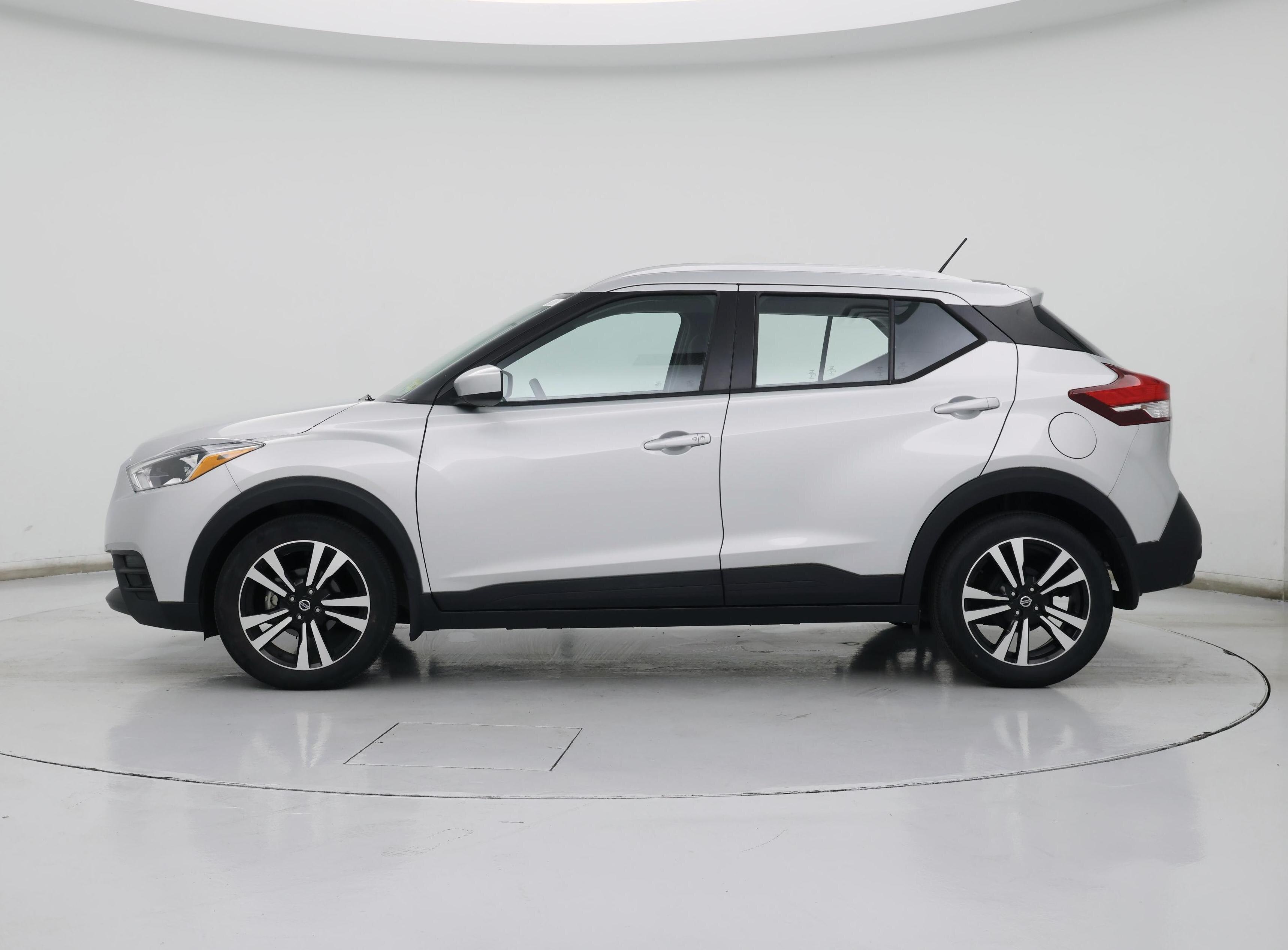 Thumbnail: 2018 Nissan Kicks - 3