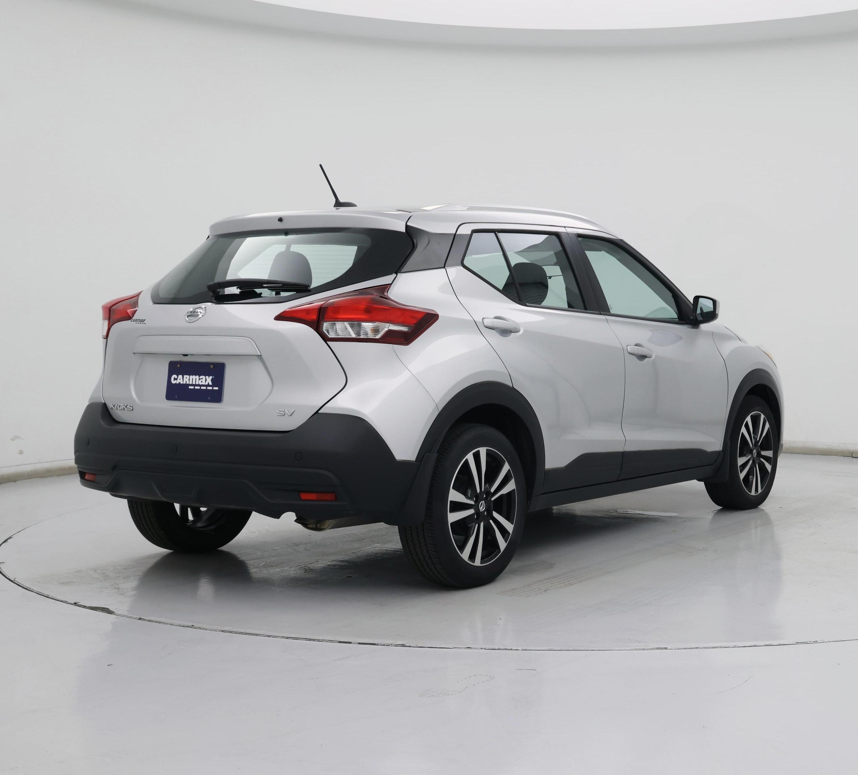 Thumbnail: 2018 Nissan Kicks - 8