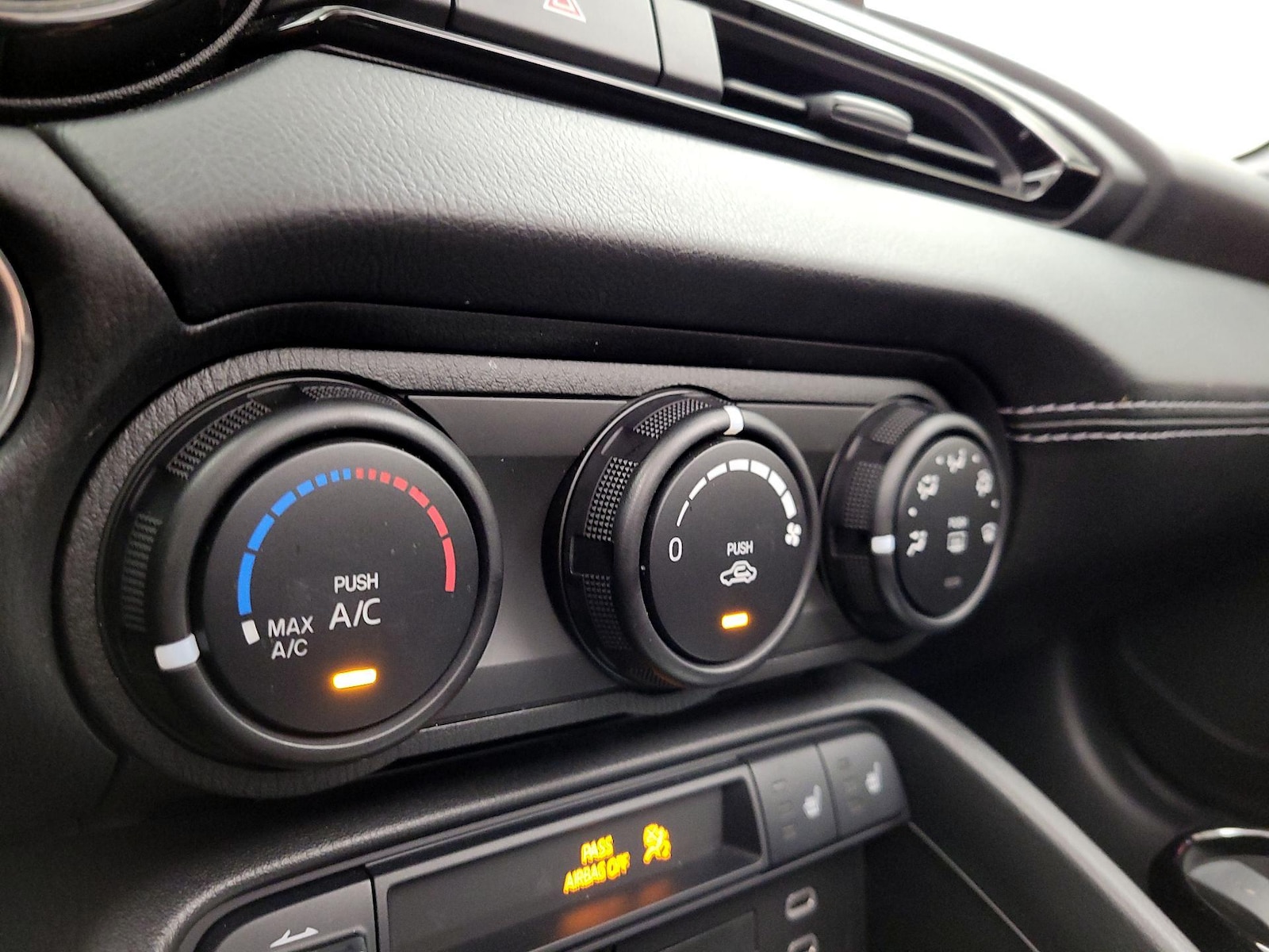 2024 Mazda MX-5 Miata RF Club - Photo 17