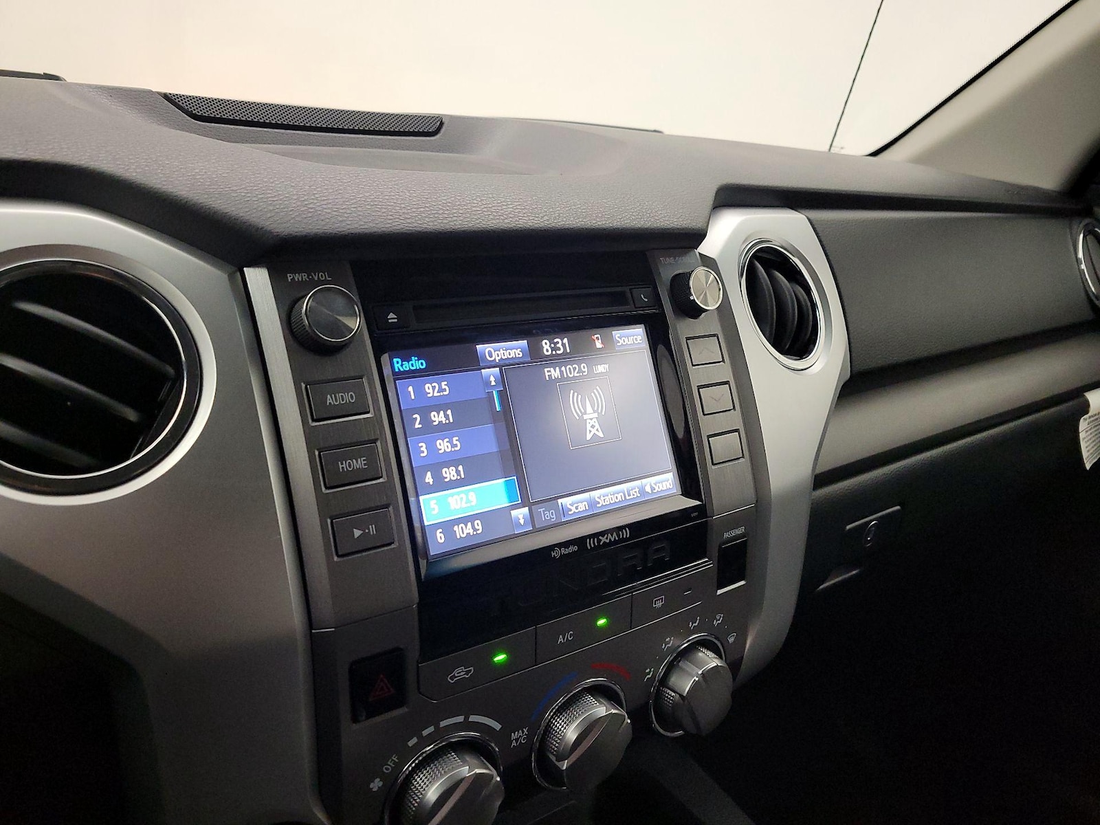 2016 Toyota Tundra SR5 - Photo 16