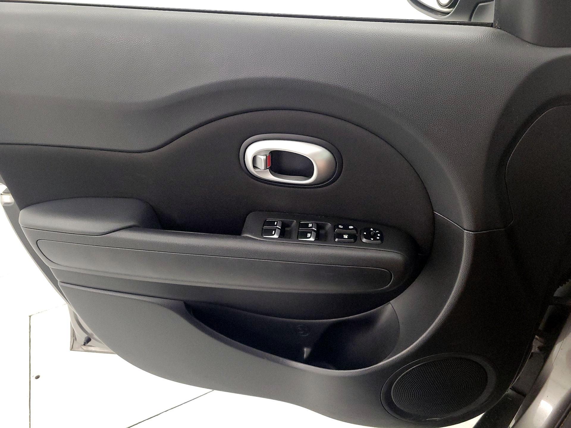 Thumbnail: 2017 Kia Soul - 12