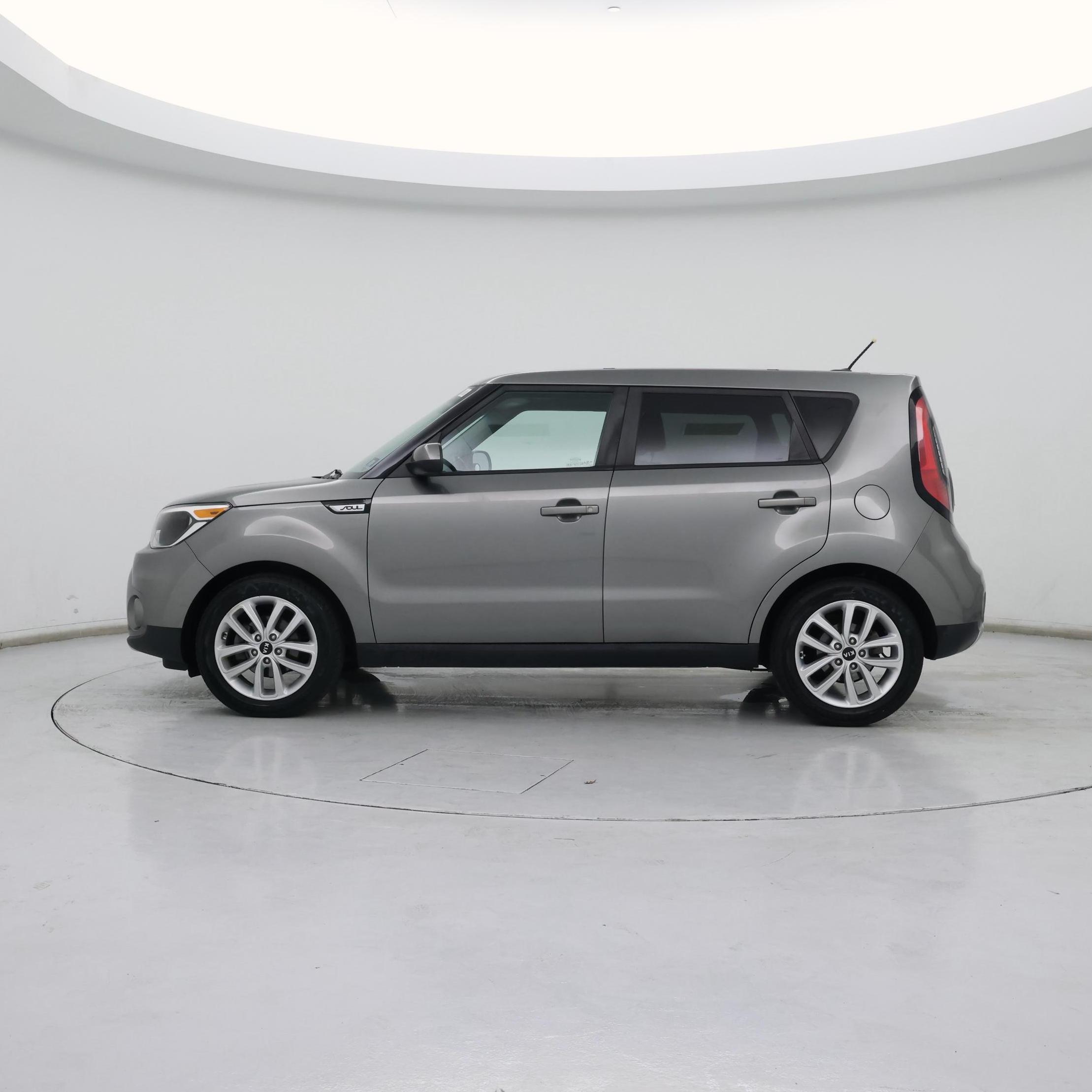 Thumbnail: 2017 Kia Soul - 3
