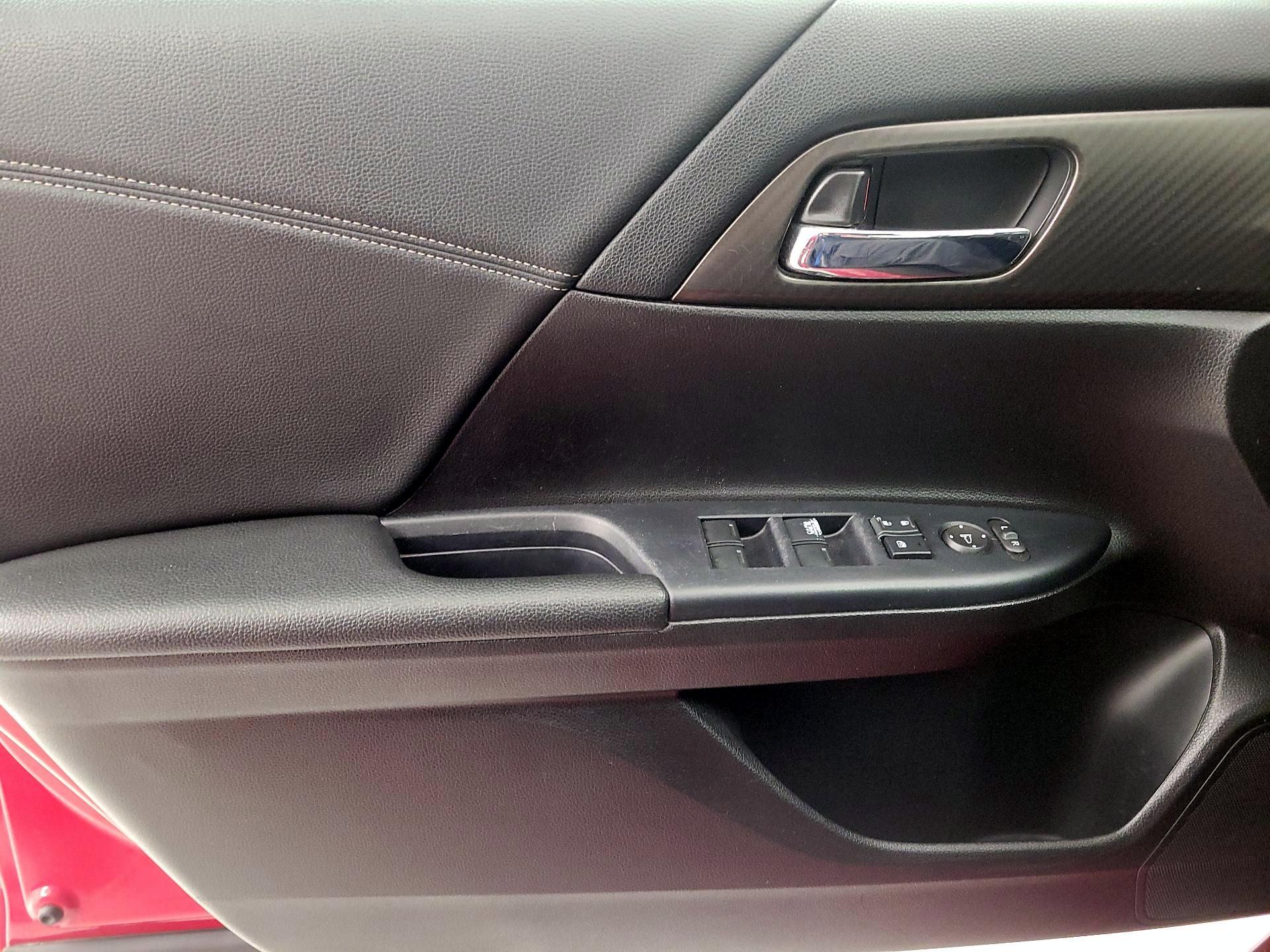 Thumbnail: 2016 Honda Accord - 12