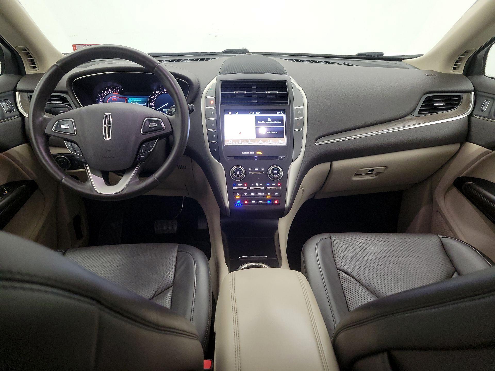 Thumbnail: 2017 Lincoln MKC - 9