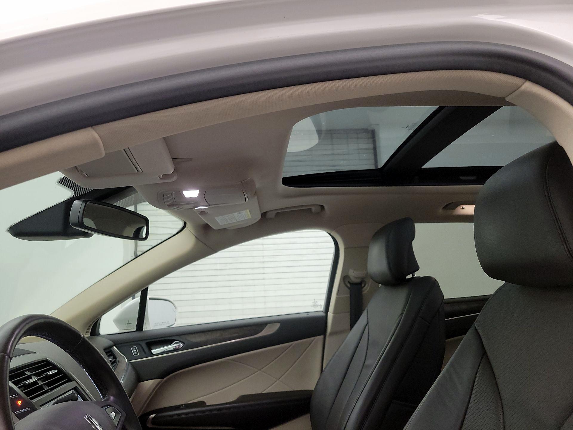 Thumbnail: 2017 Lincoln MKC - 20