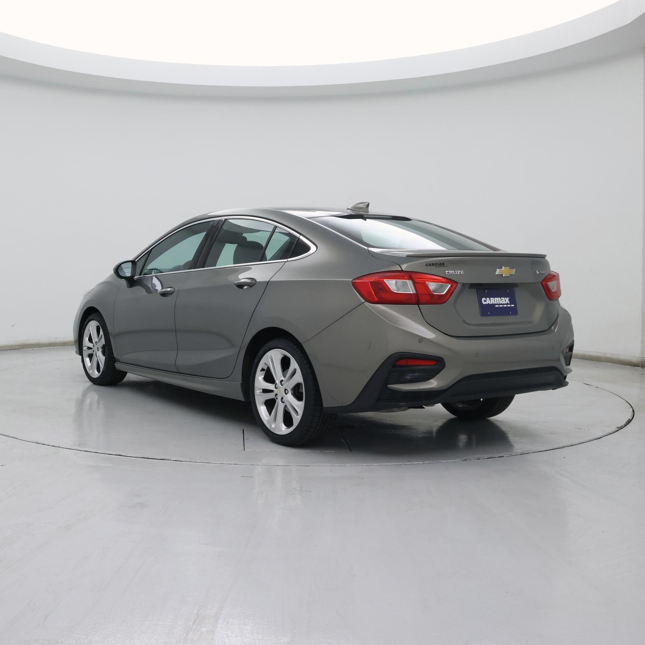 Thumbnail: 2017 Chevrolet Cruze - 2
