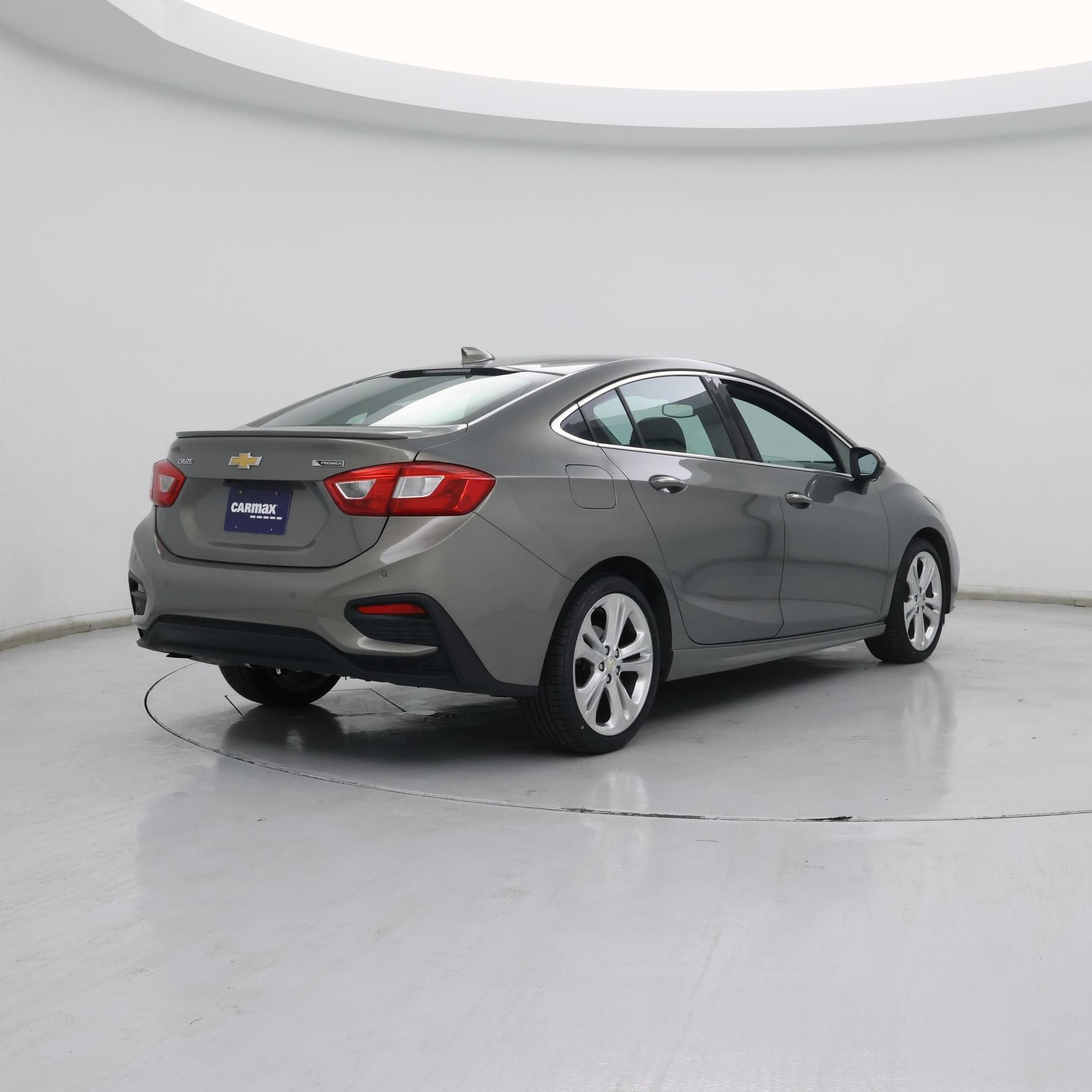 Thumbnail: 2017 Chevrolet Cruze - 8