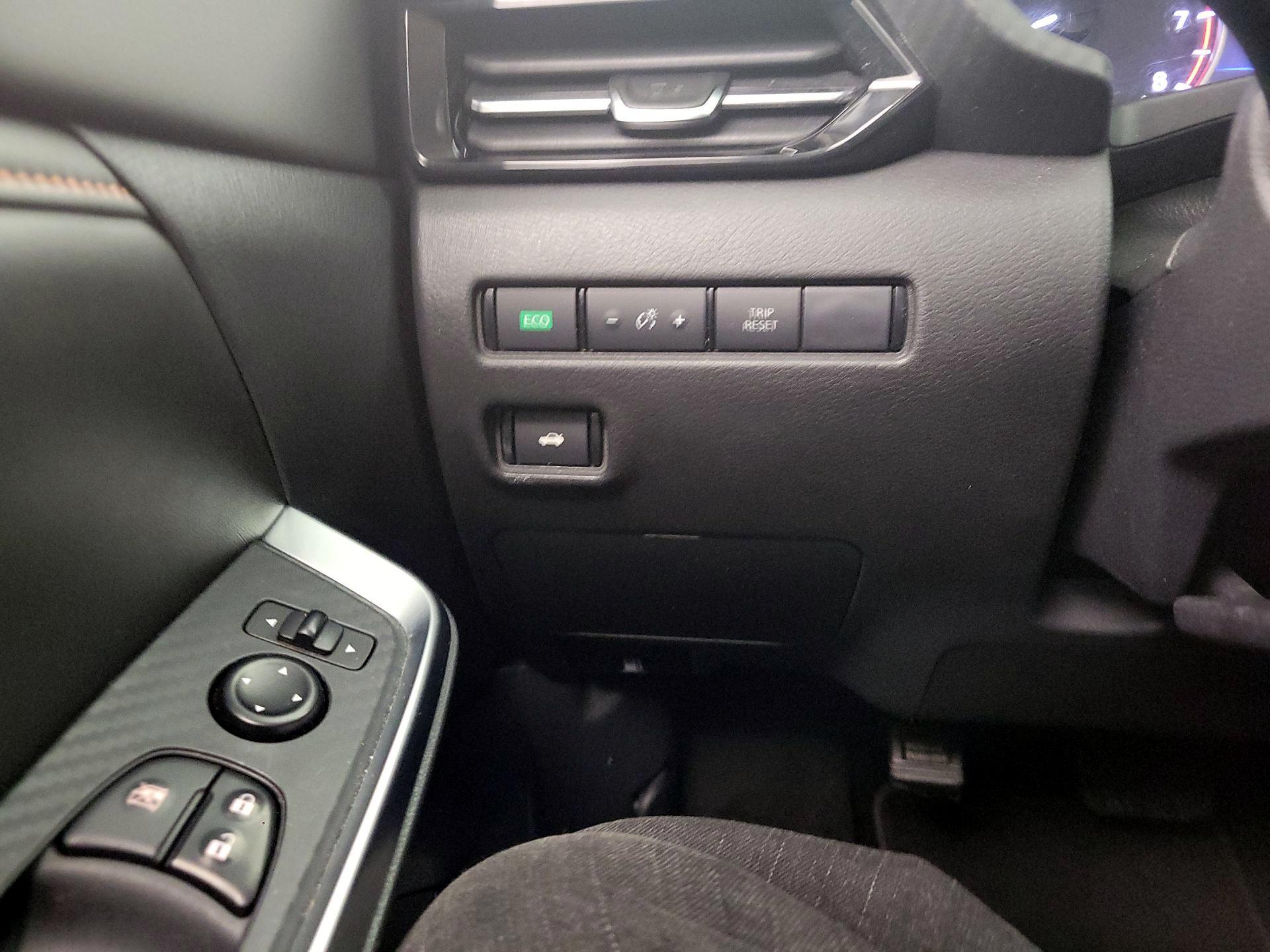 Thumbnail: 2020 Nissan Sentra - 13