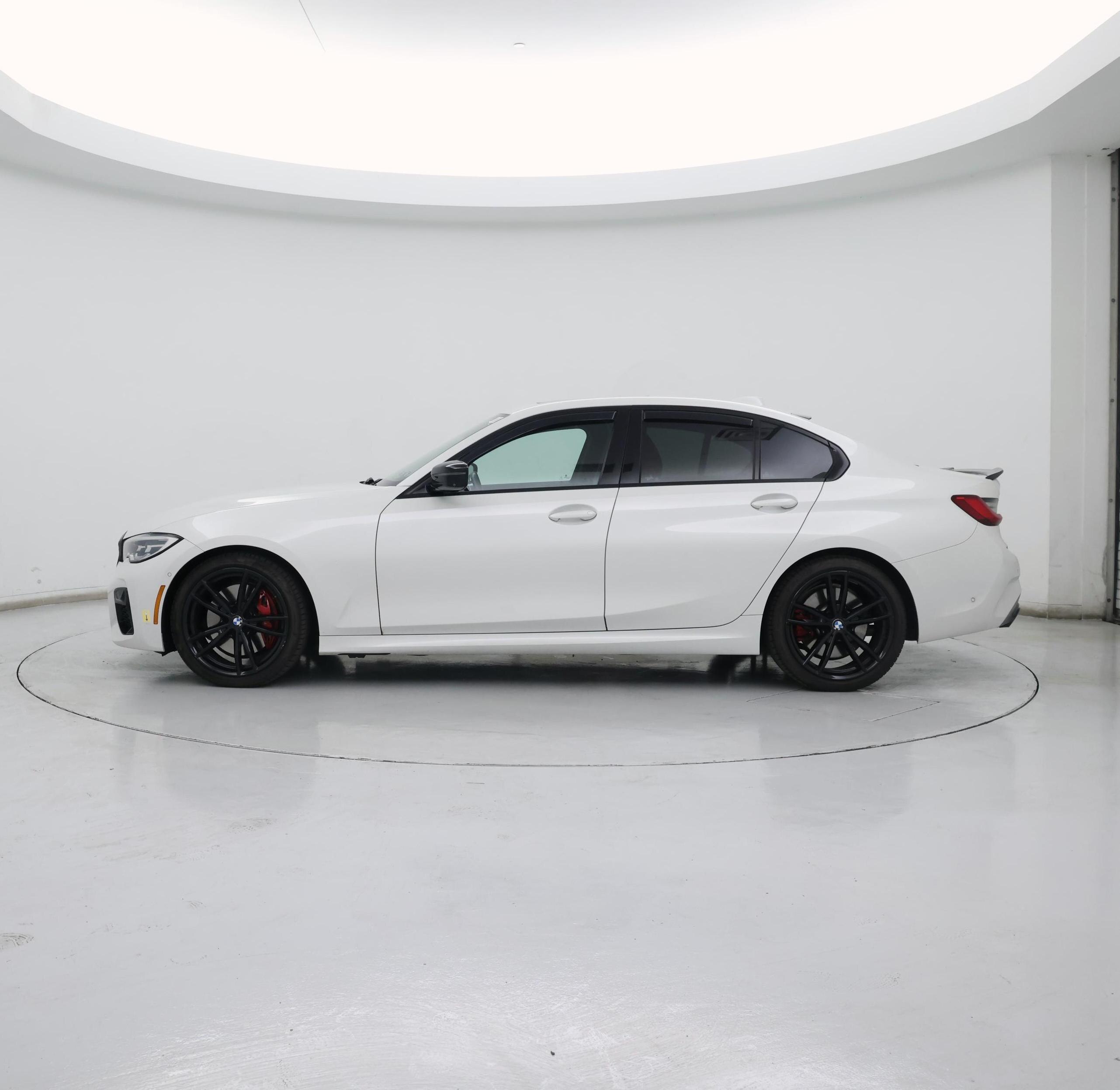 Thumbnail: 2021 BMW 3 Series - 3