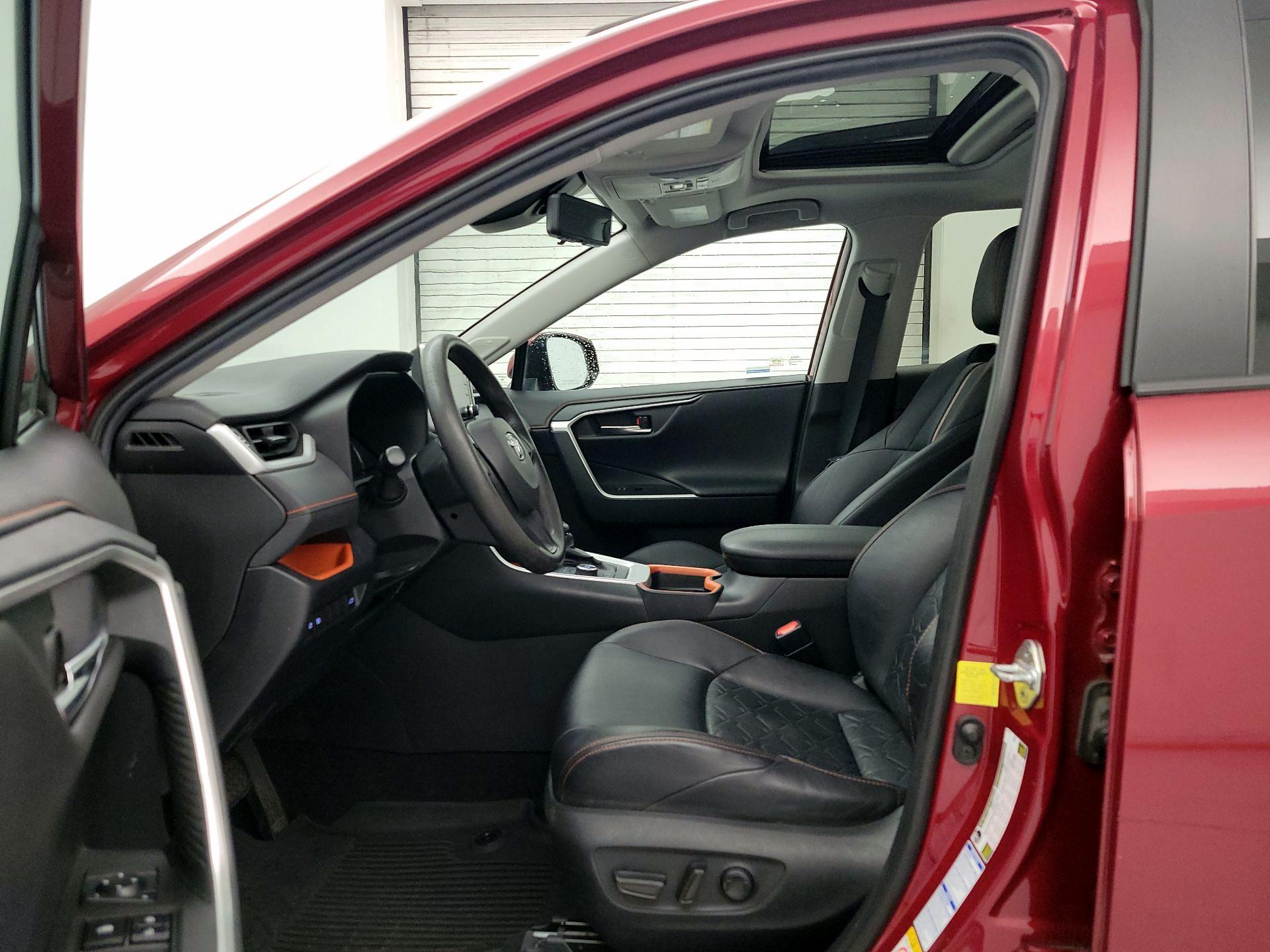 Thumbnail: 2019 Toyota RAV4 - 11
