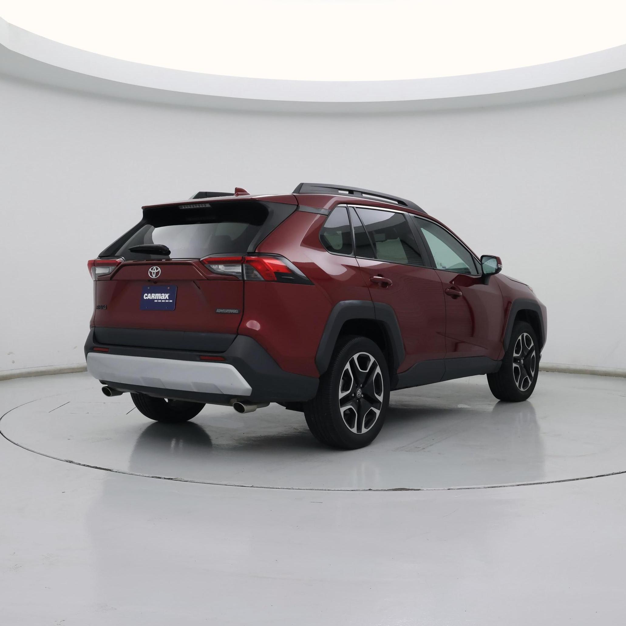 Thumbnail: 2019 Toyota RAV4 - 8