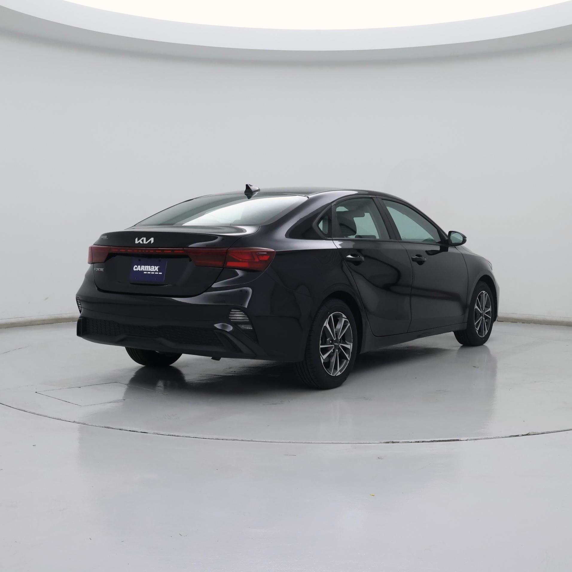 Thumbnail: 2023 Kia Forte - 8
