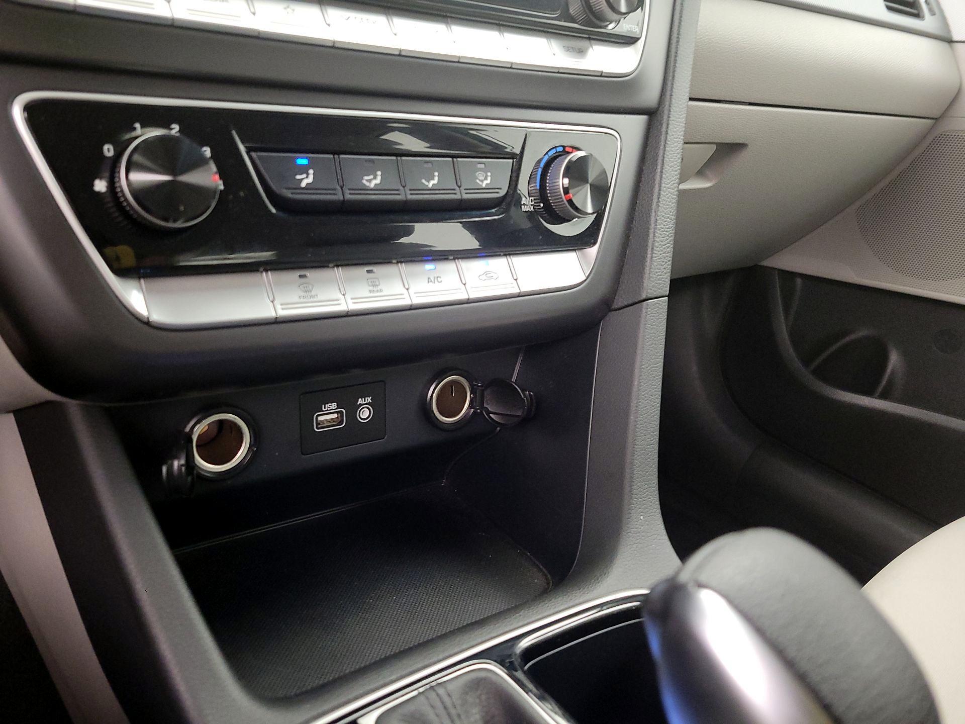 Thumbnail: 2019 Hyundai Sonata - 16