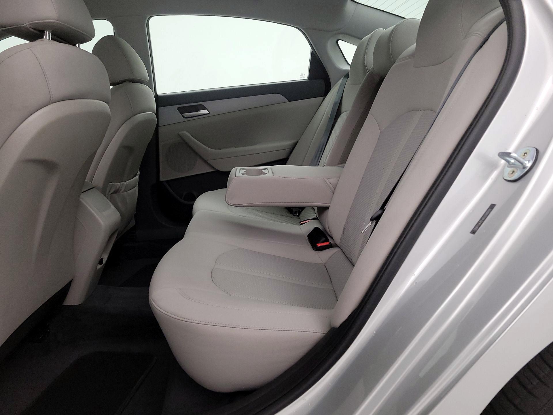 Thumbnail: 2019 Hyundai Sonata - 19